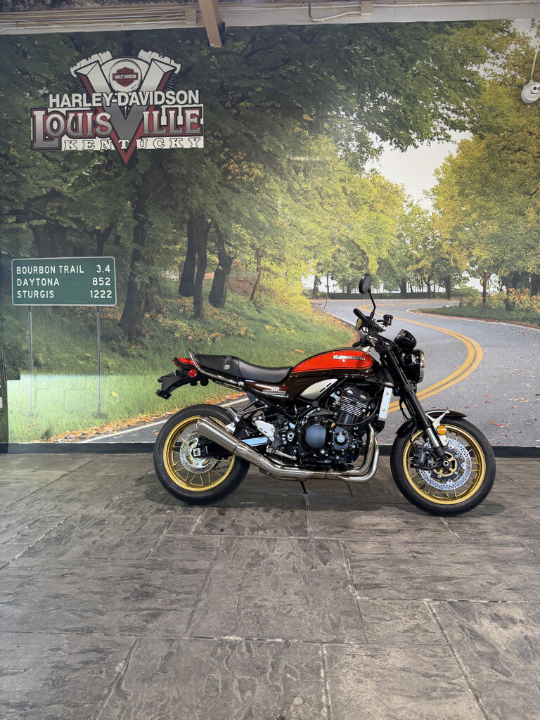 2022 Kawasaki Z900RS ABS
