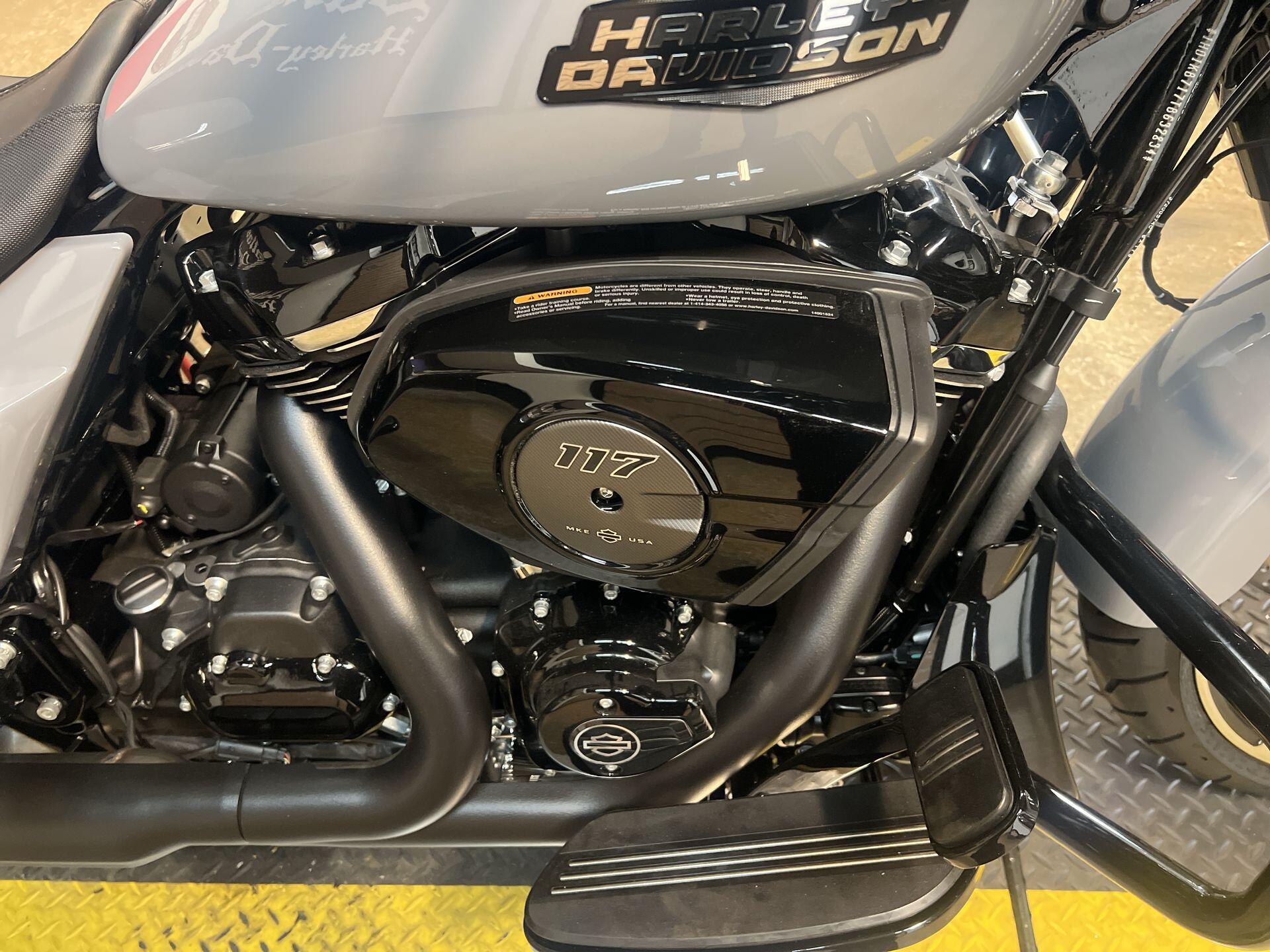 2026 Harley-Davidson® Street Glide® FLHX, photo 12