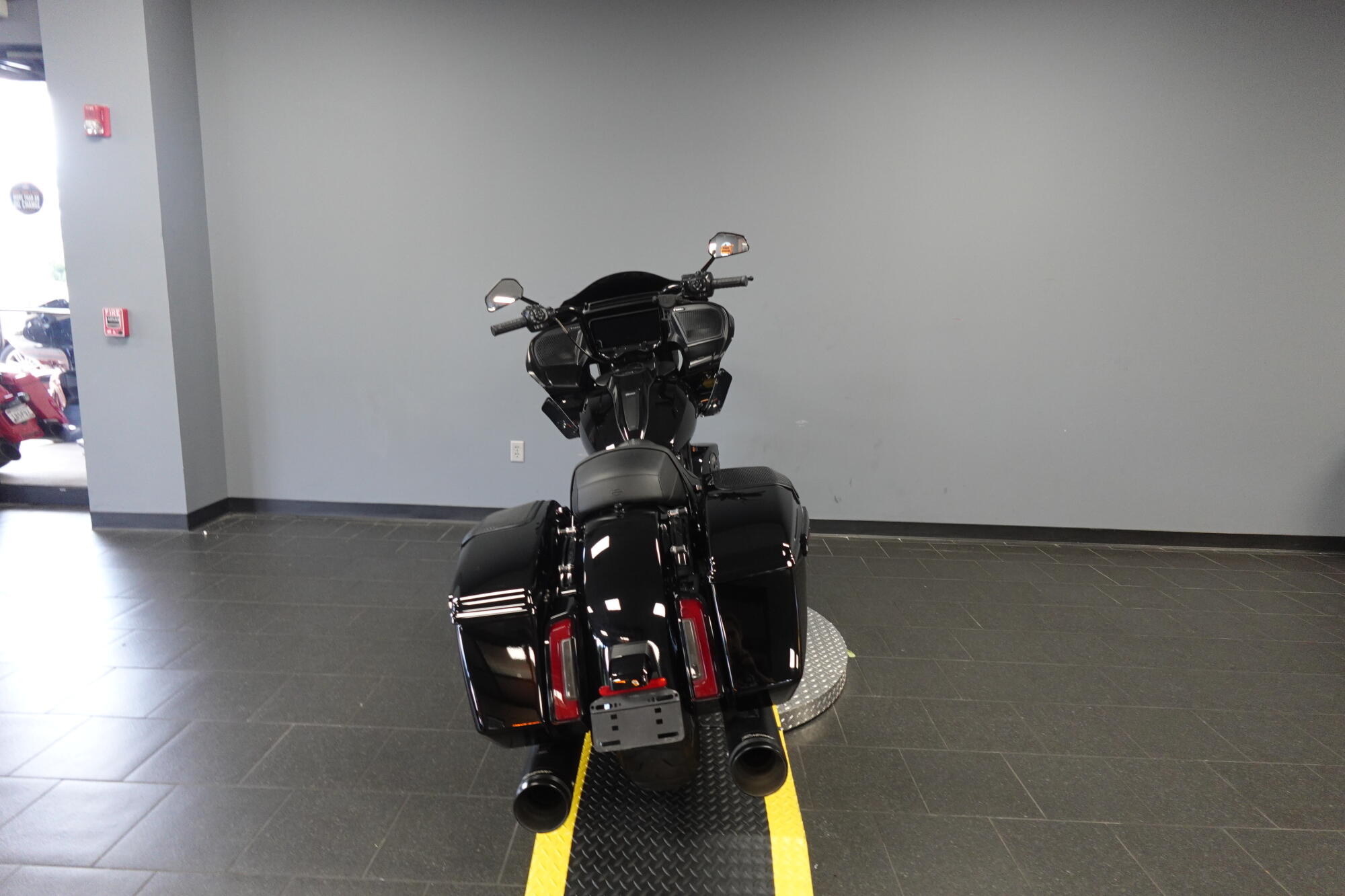 2025 Harley-Davidson® Road Glide® FLTRX, photo 7