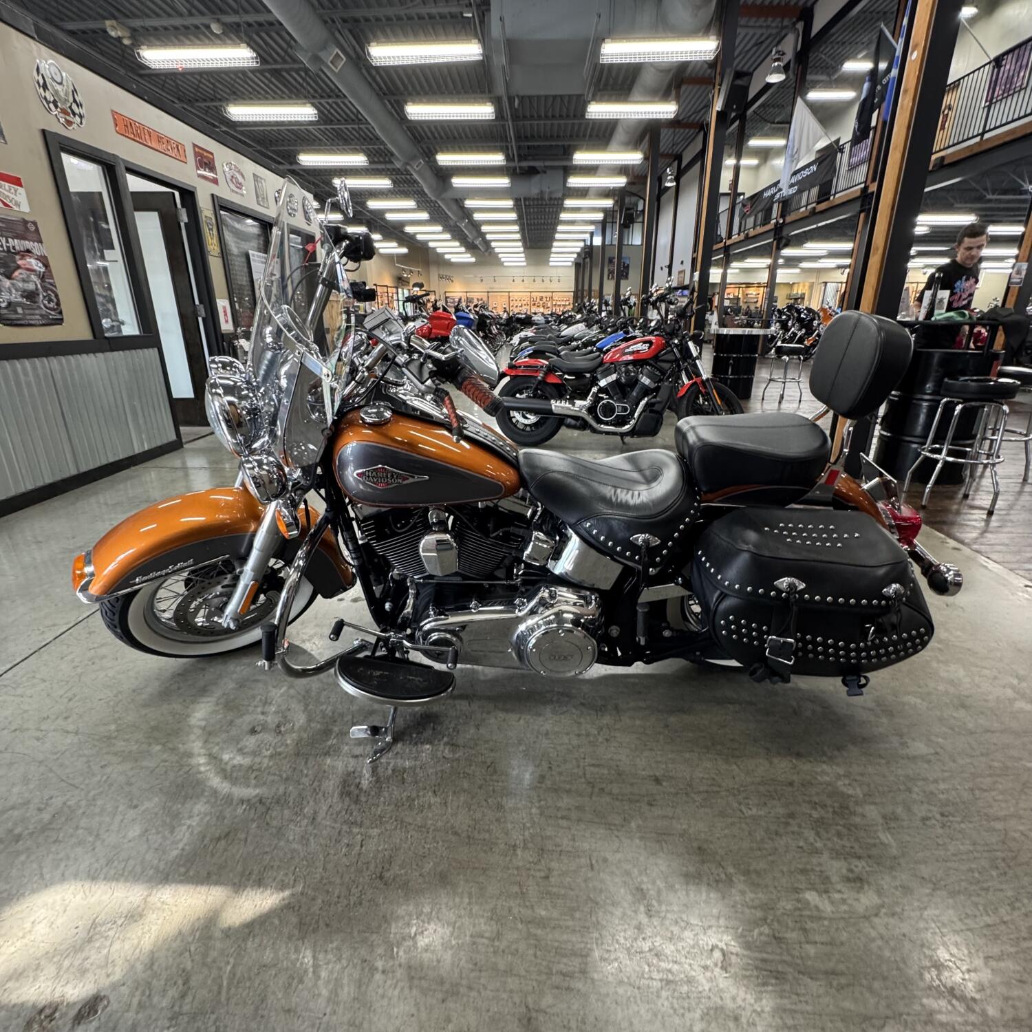 2015 Harley-Davidson® Heritage Softail® Classic FLSTC, photo 10