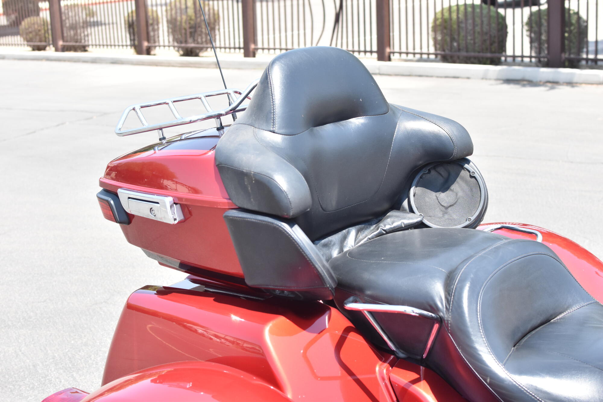 2018 Harley-Davidson® Tri Glide® Ultra Wicked Red/Twisted Cherry FLHTCUTG, photo 12