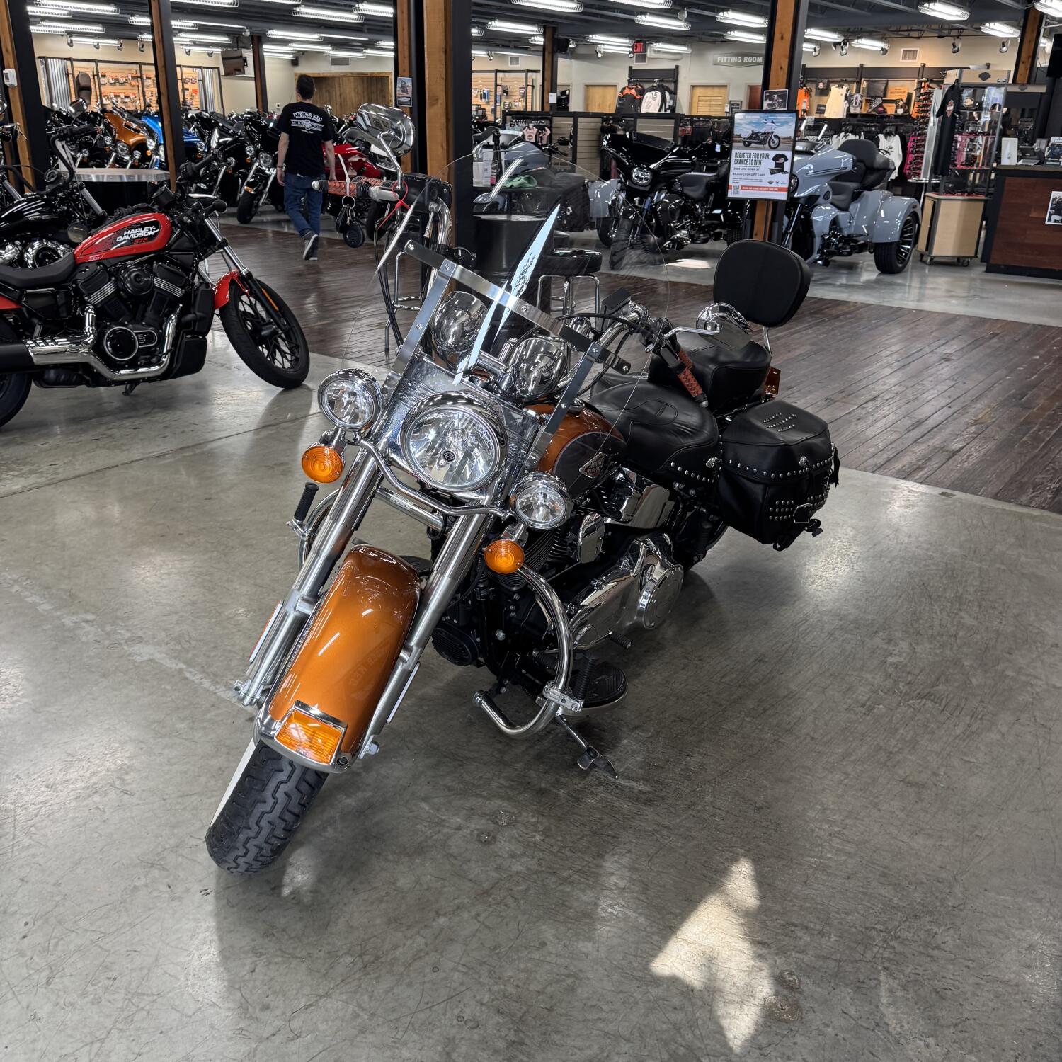 2015 Harley-Davidson® Heritage Softail® Classic FLSTC, photo 12