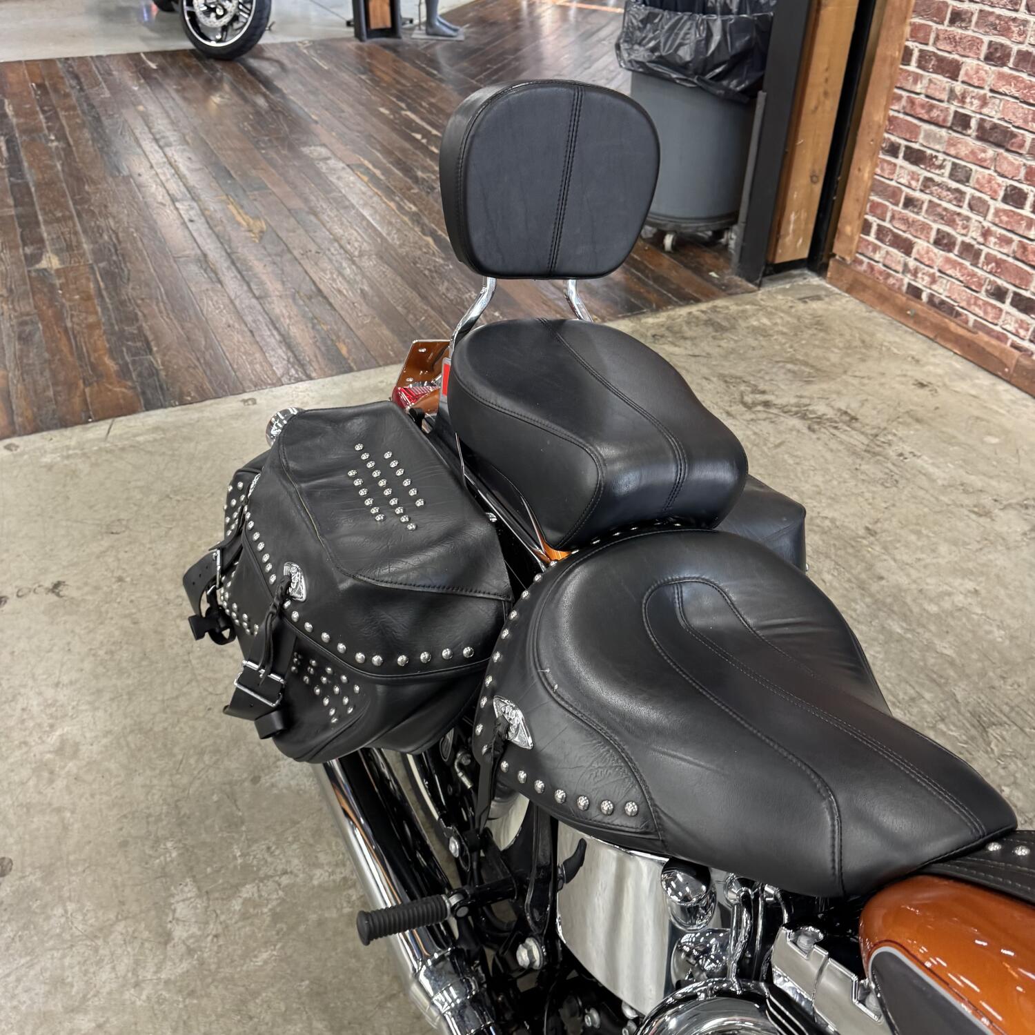 2015 Harley-Davidson® Heritage Softail® Classic FLSTC, photo 5