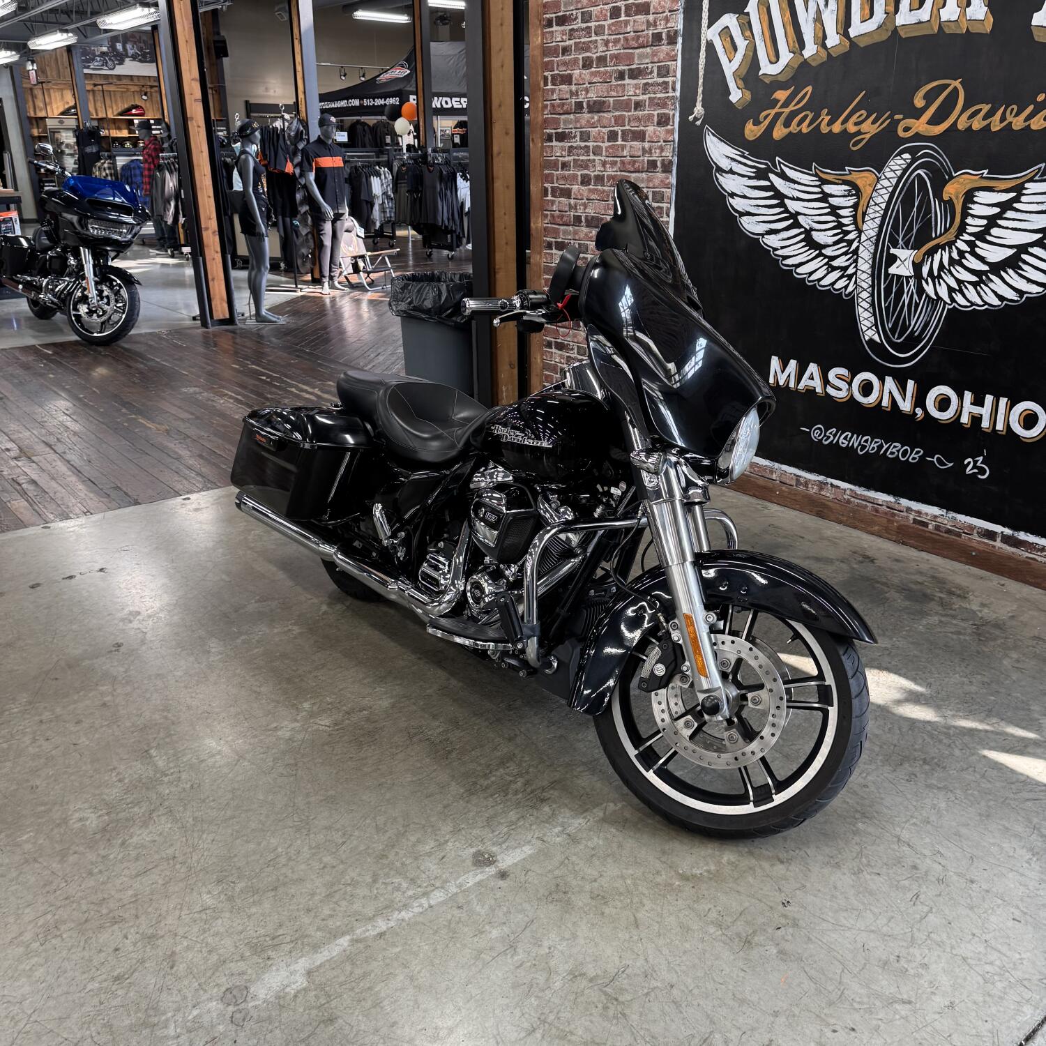 2019 Harley-Davidson® Street Glide® FLHX, photo 14