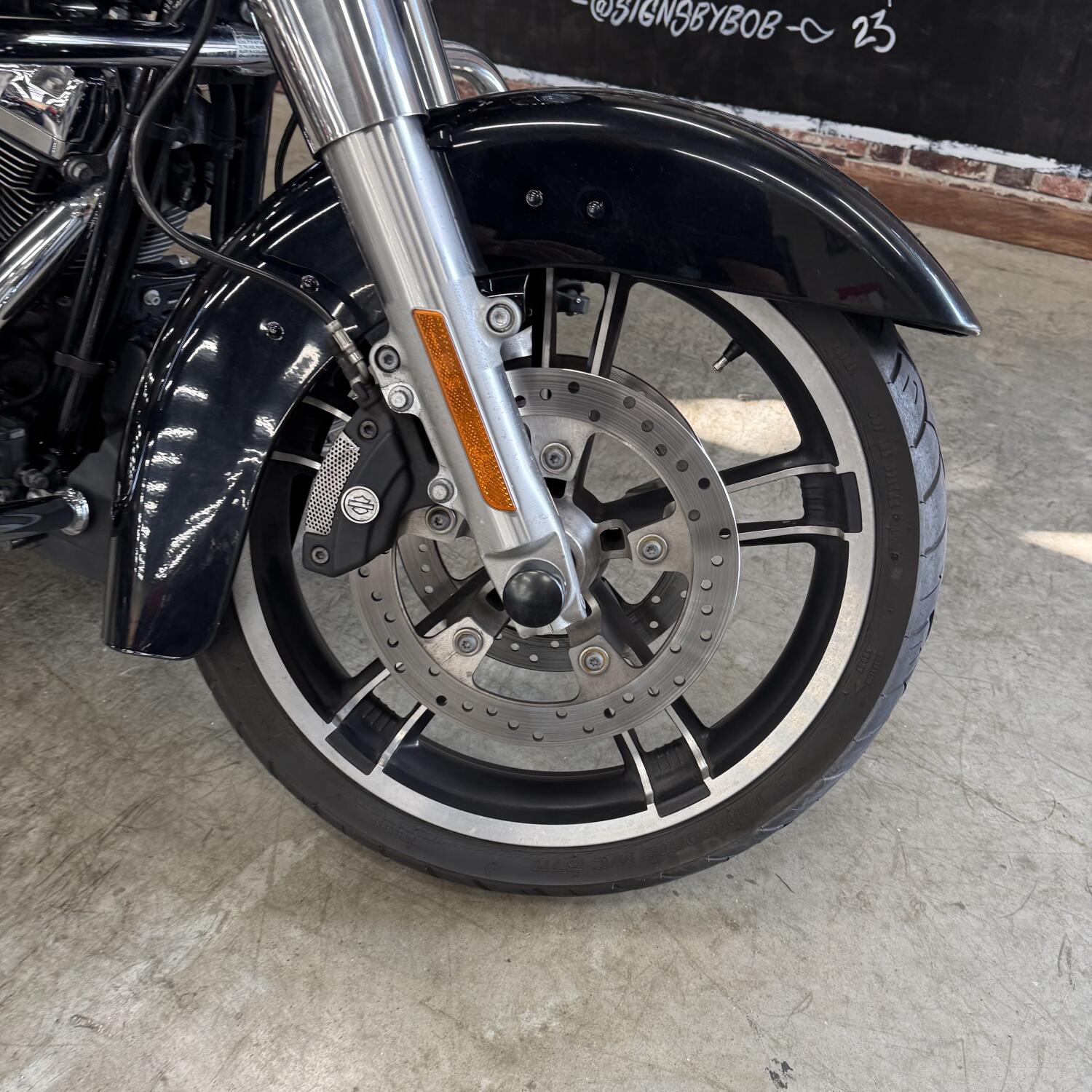 2019 Harley-Davidson® Street Glide® FLHX, photo 15