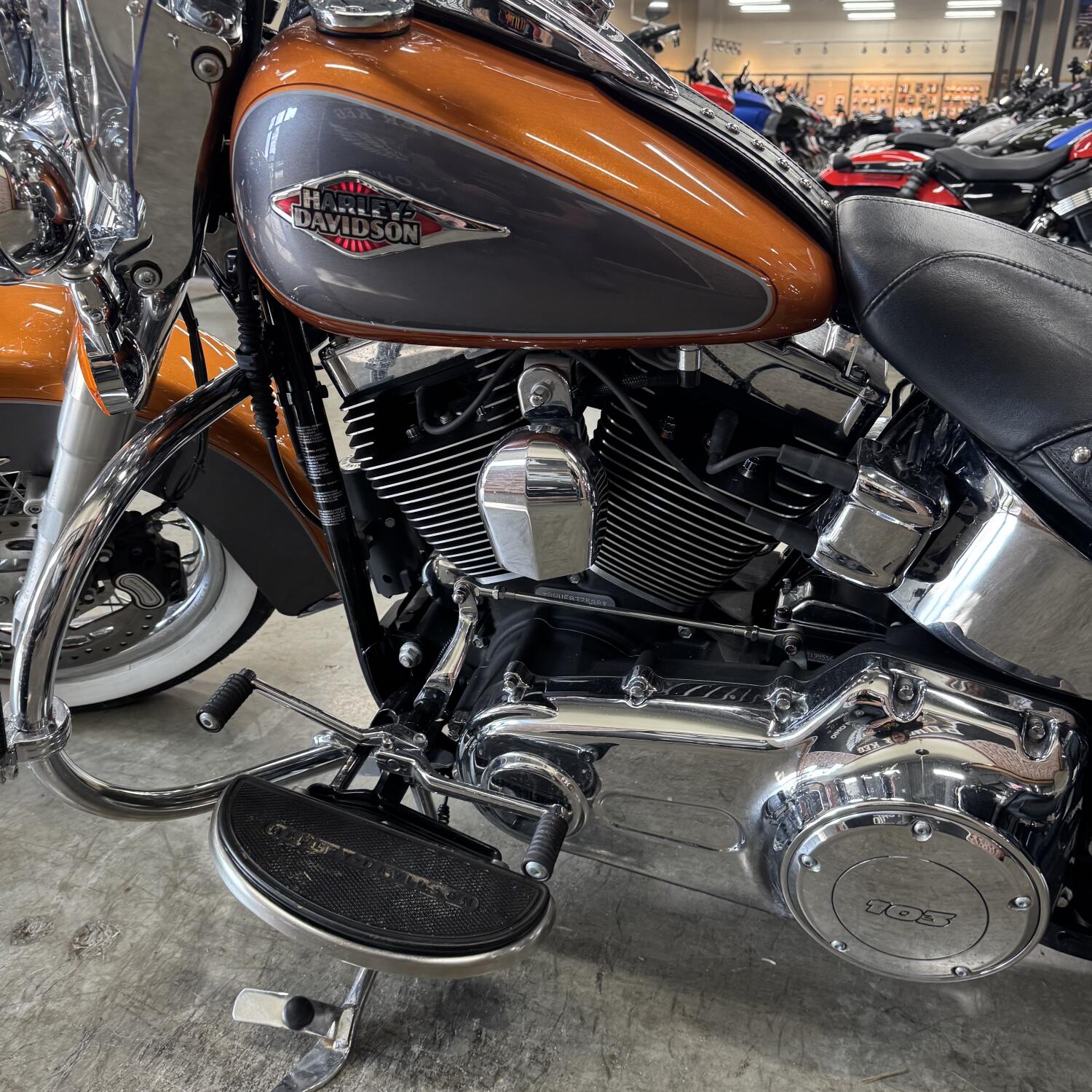 2015 Harley-Davidson® Heritage Softail® Classic FLSTC, photo 11