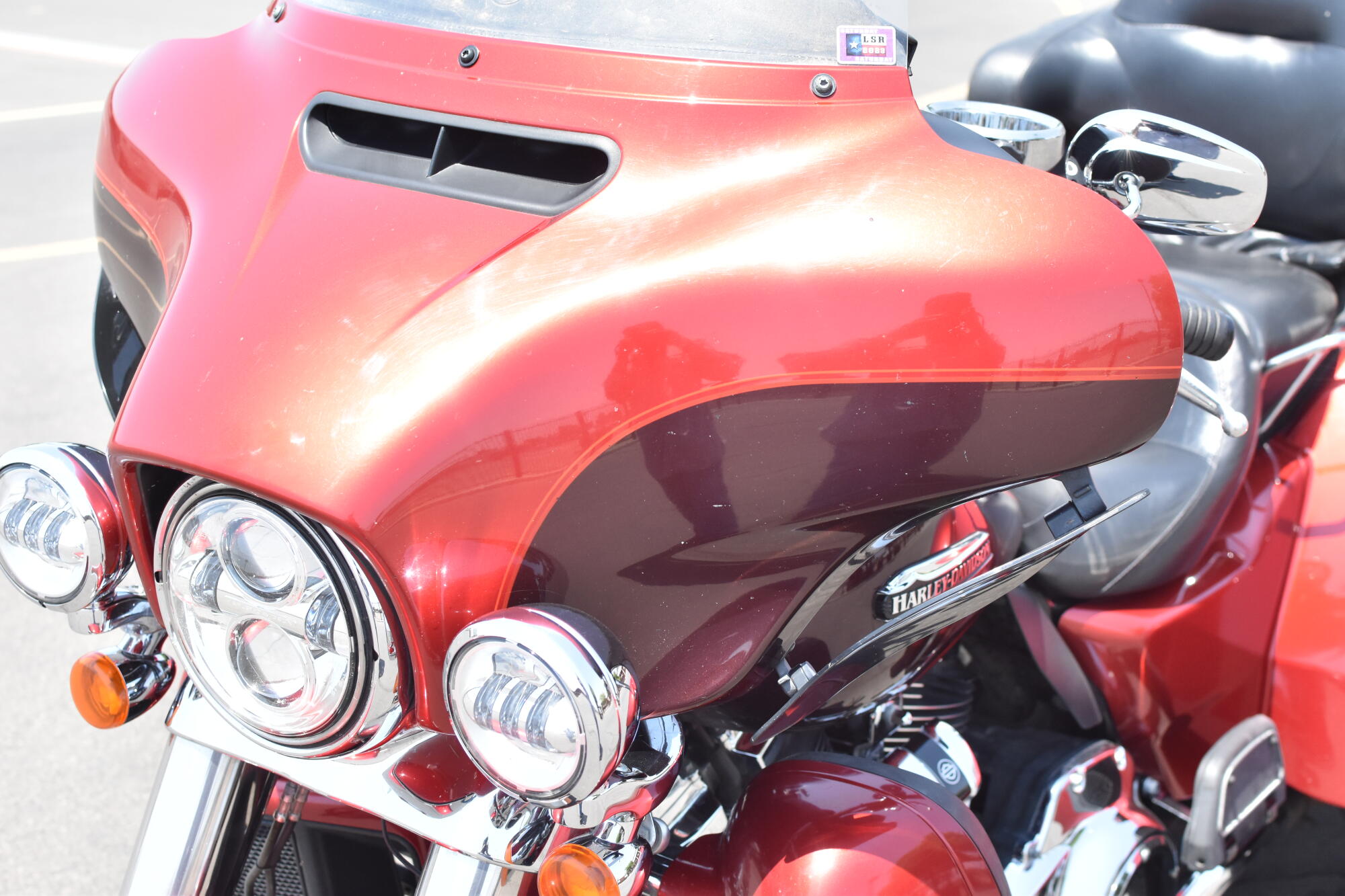 2018 Harley-Davidson® Tri Glide® Ultra Wicked Red/Twisted Cherry FLHTCUTG, photo 18