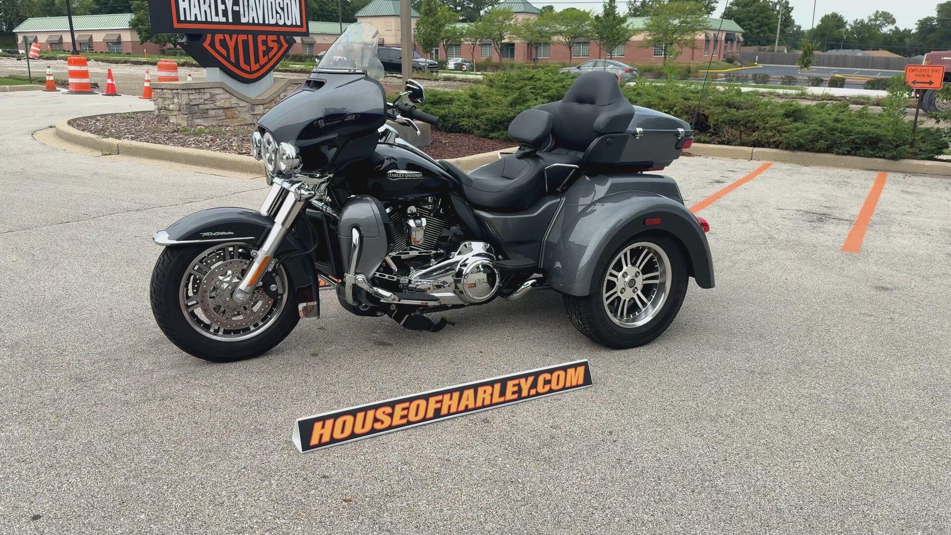 2021 Harley-Davidson® Tri Glide® Ultra Gauntlet Gray Metallic/Vivid Black, photo 5