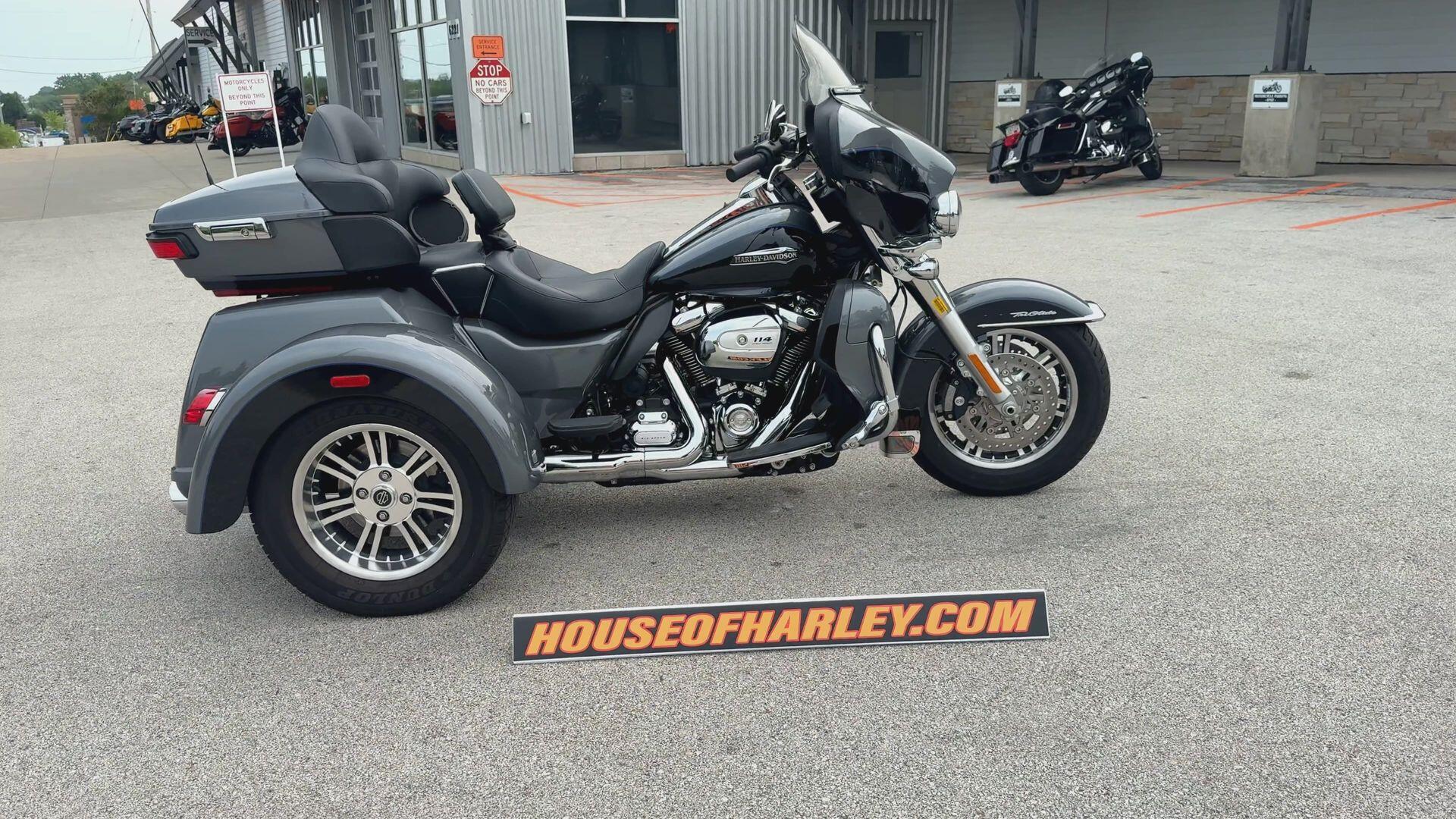 2021 Harley-Davidson® Tri Glide® Ultra Gauntlet Gray Metallic/Vivid Black, photo 11