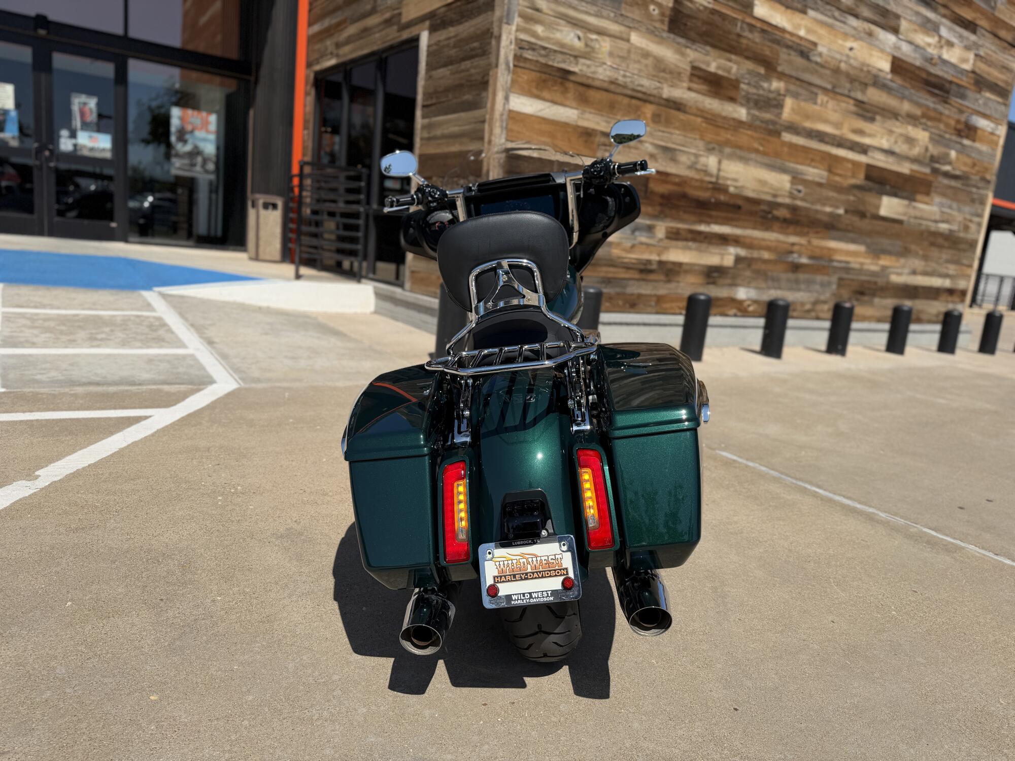 2024 Harley-Davidson® Street Glide® Alpine Green, photo 7