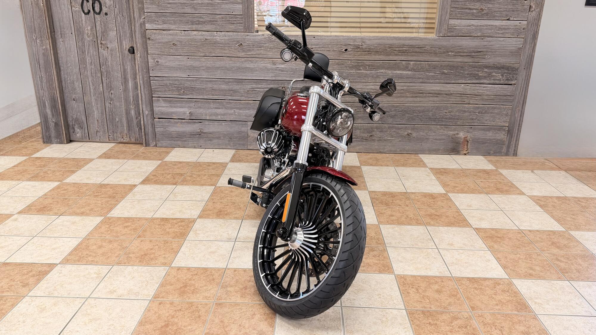 2017 Harley-Davidson® Breakout® Hard Candy W/ Hot Rod Red Flake, photo 15