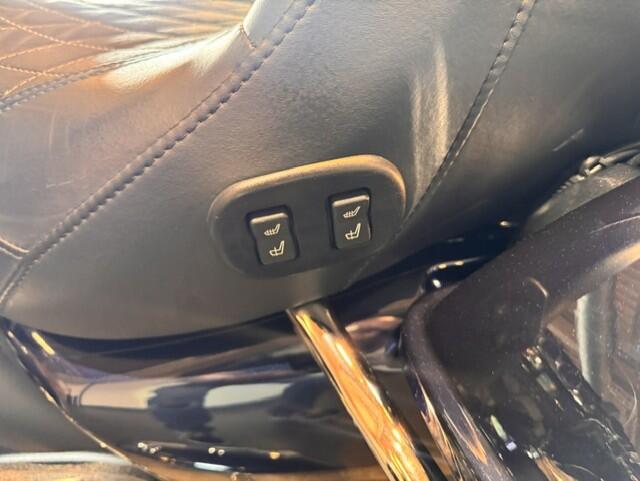 2018 Harley-Davidson® 115th Anniversary CVO™ Limited FLHTKSE, photo 8