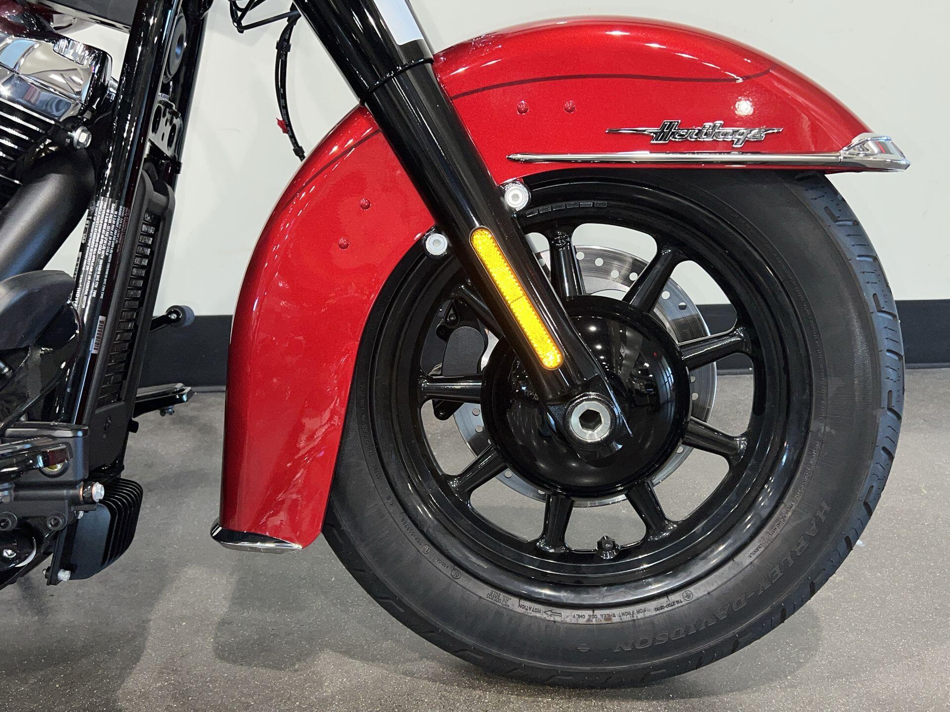 2026 Harley-Davidson® Heritage Classic, photo 3