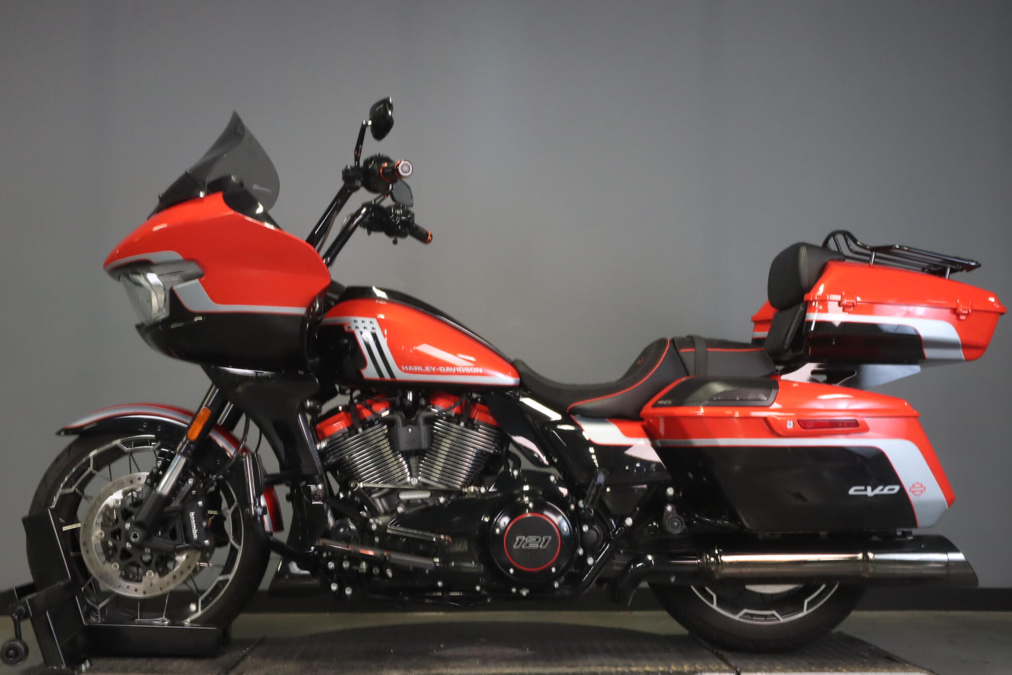 2024 Harley-Davidson® CVO™ Road Glide® FLTRXSE, photo 5
