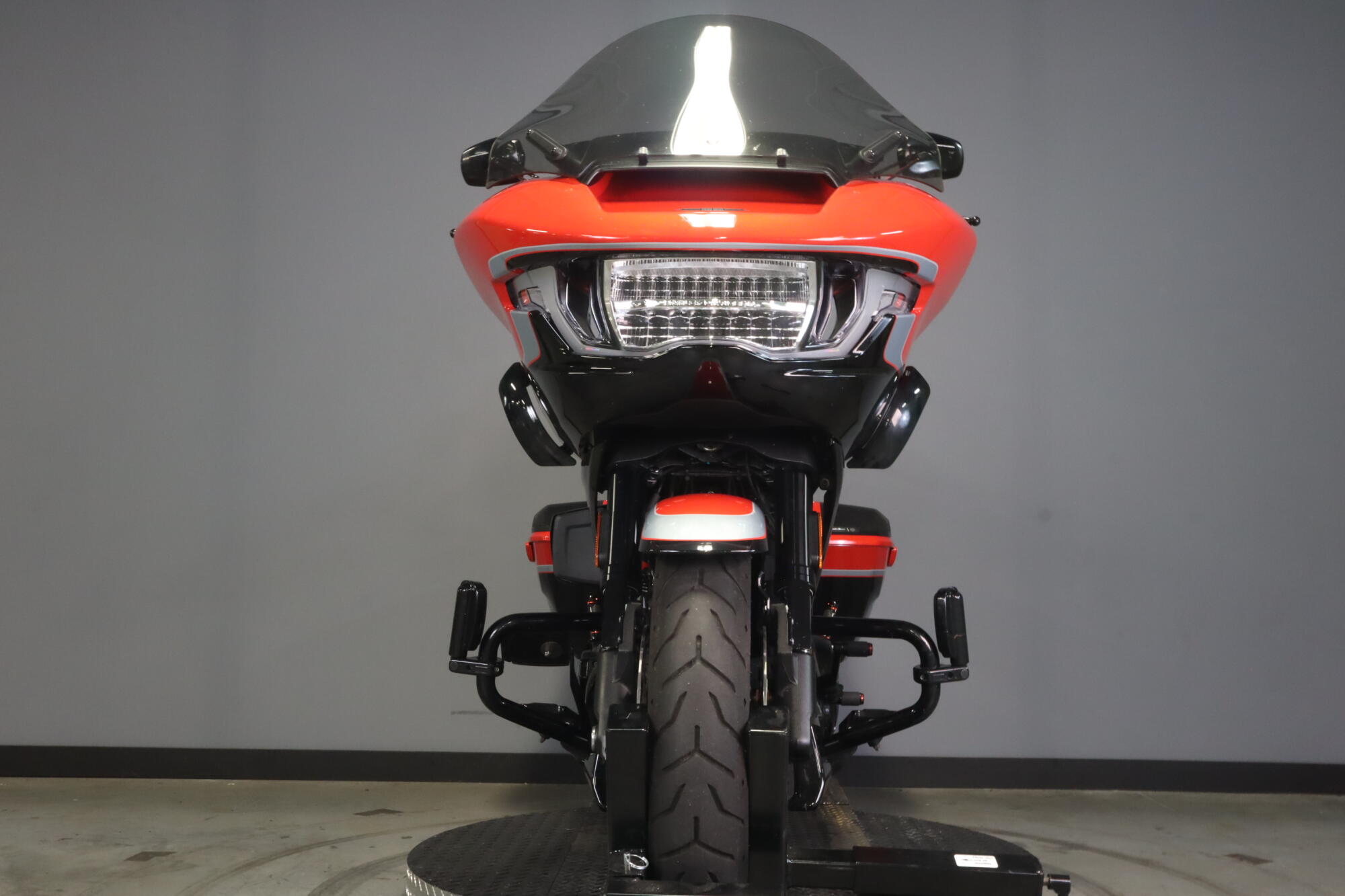 2024 Harley-Davidson® CVO™ Road Glide® FLTRXSE, photo 3