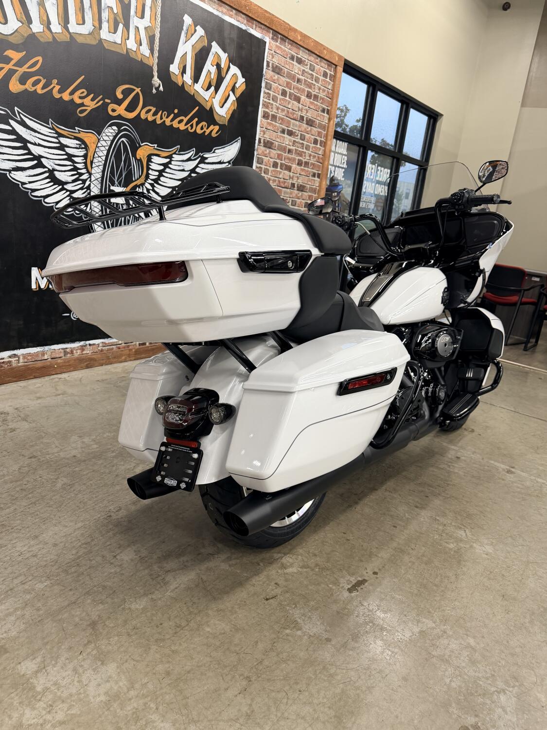 2026 Harley-Davidson® Road Glide Limited FLTRXL, photo 8