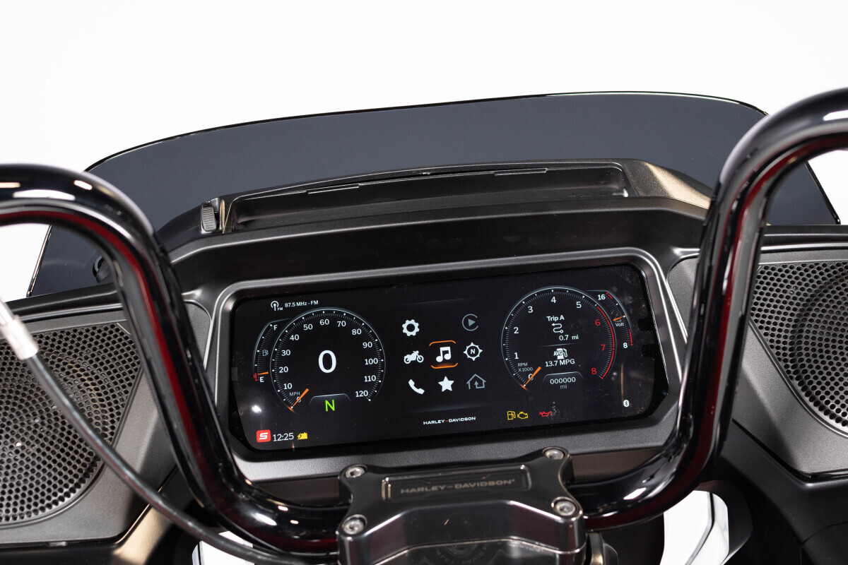 2026 Harley-Davidson® Road Glide™ FLTRX, photo 10