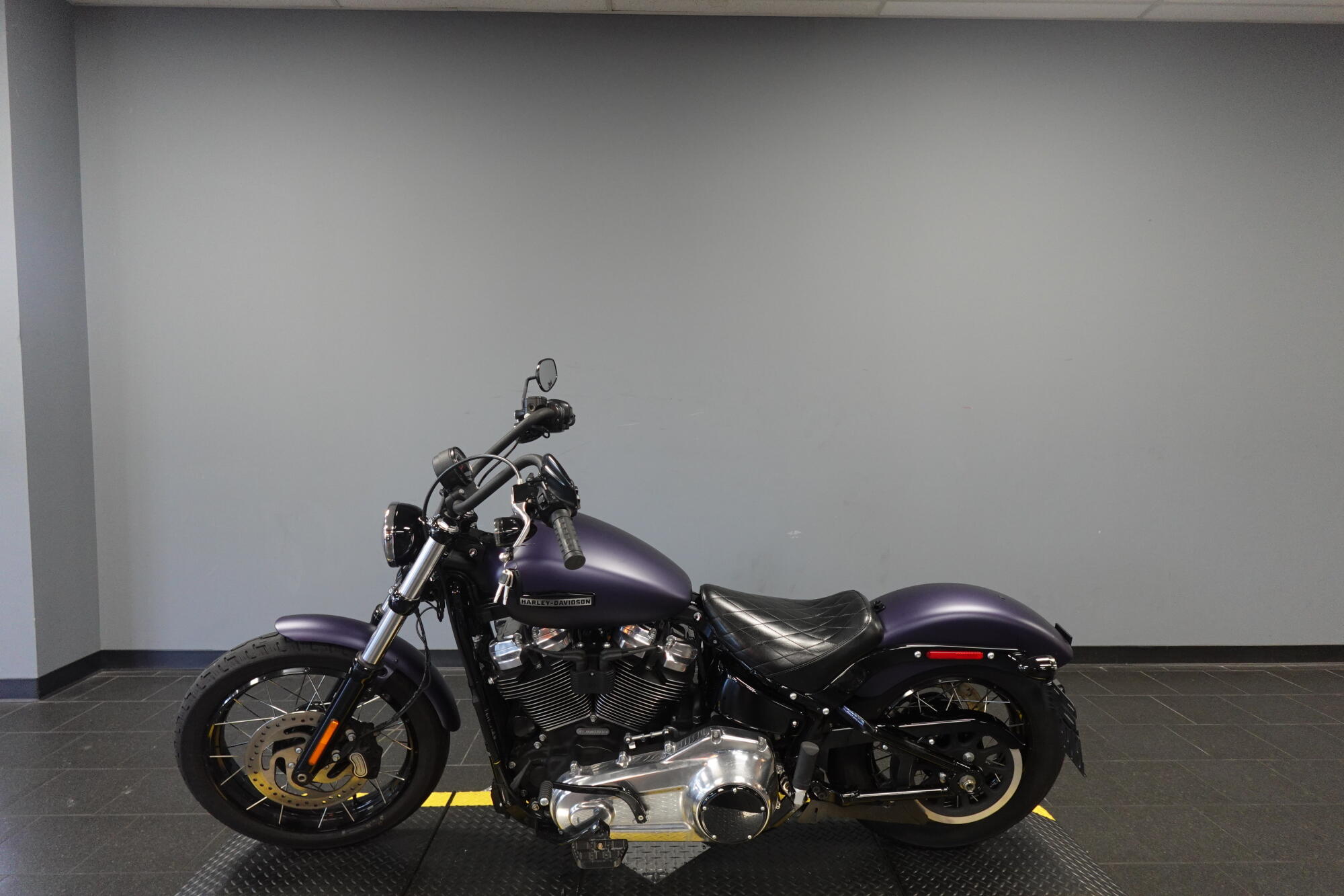 2025 Harley-Davidson® Street Bob® FXBB, photo 5