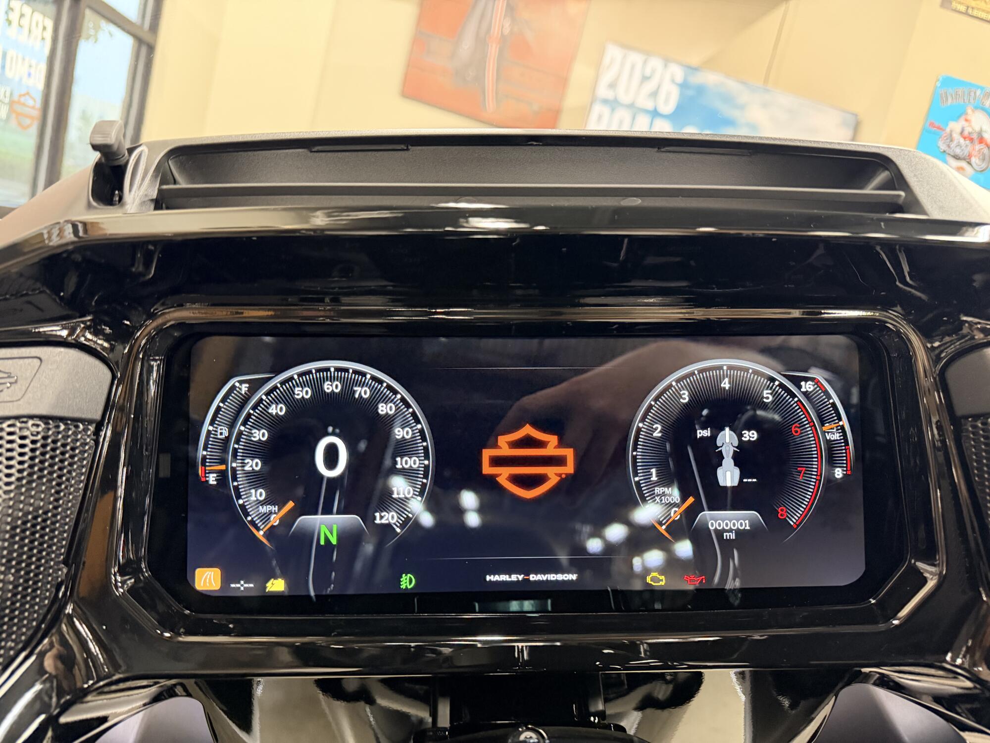 2026 Harley-Davidson® Road Glide Limited FLTRXL, photo 7