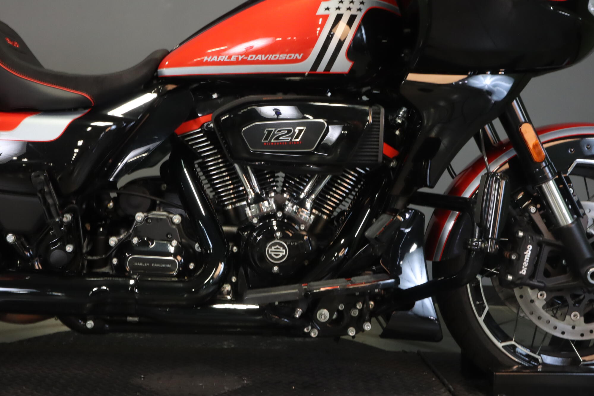 2024 Harley-Davidson® CVO™ Road Glide® FLTRXSE, photo 10