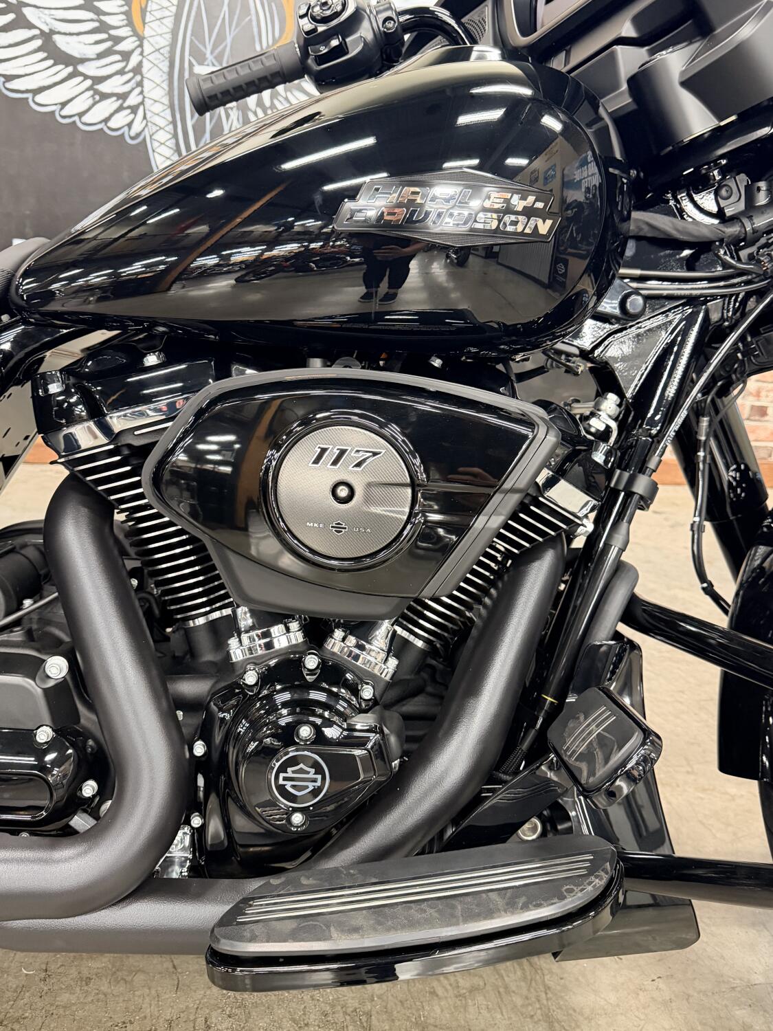 2026 Harley-Davidson® Street Glide® FLHX, photo 2