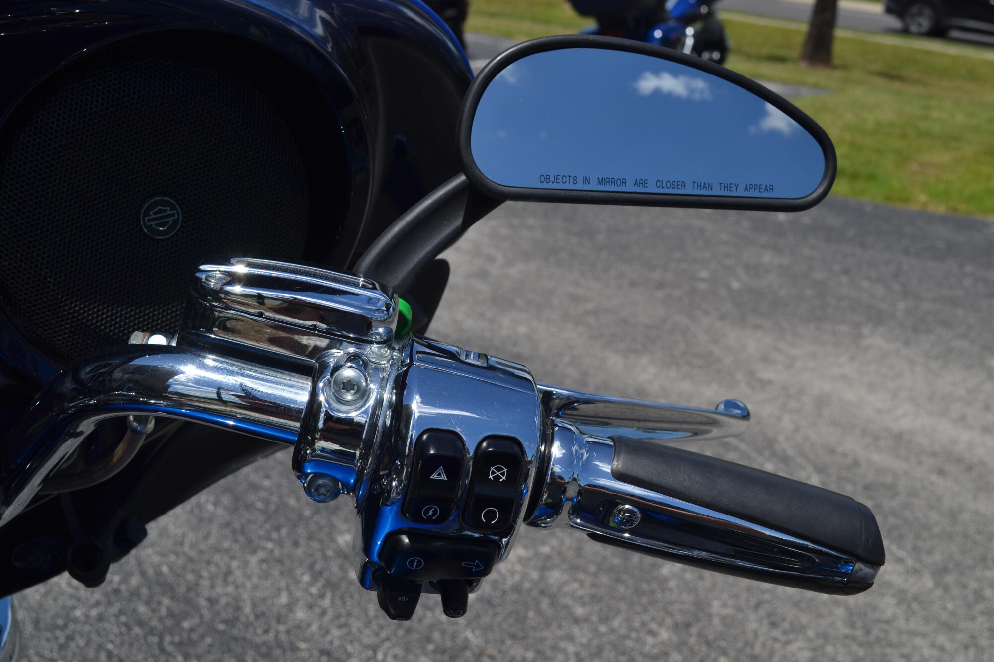 2014 Harley-Davidson® CVO™ Electra Glide Ultra Limited® - FLHTKSE, photo 14