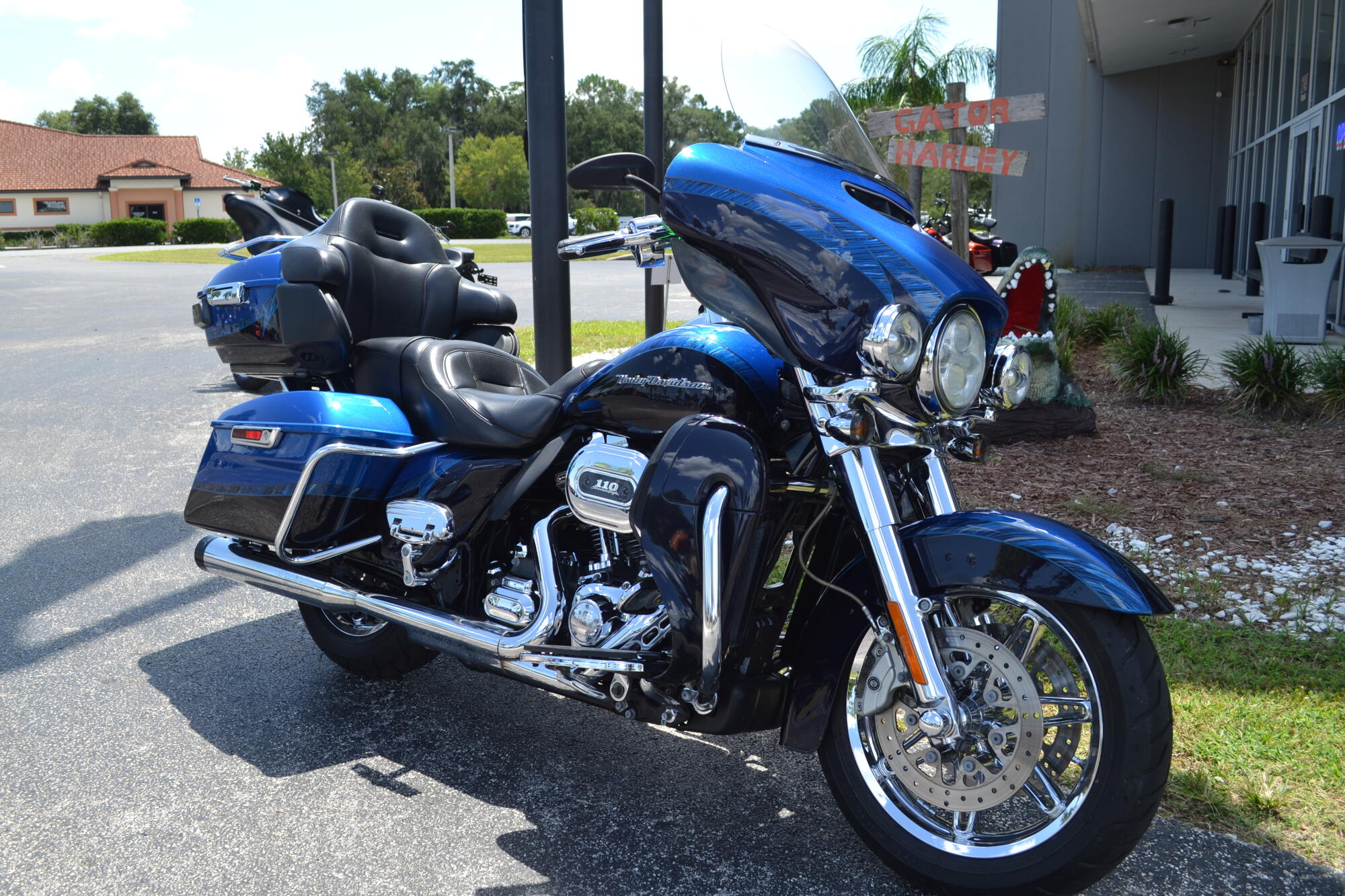 2014 Harley-Davidson® CVO™ Electra Glide Ultra Limited® - FLHTKSE, photo 25
