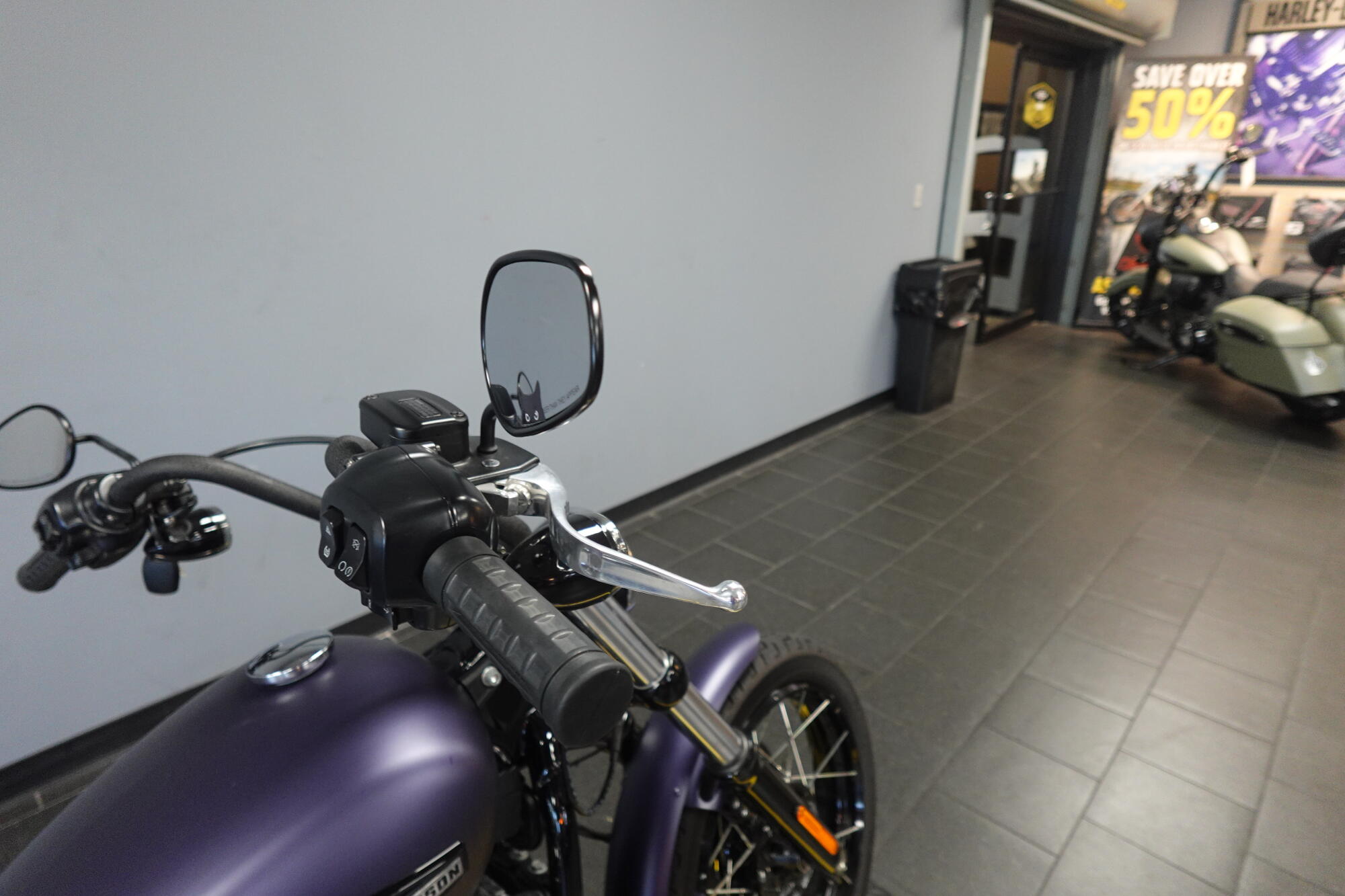 2025 Harley-Davidson® Street Bob® FXBB, photo 11