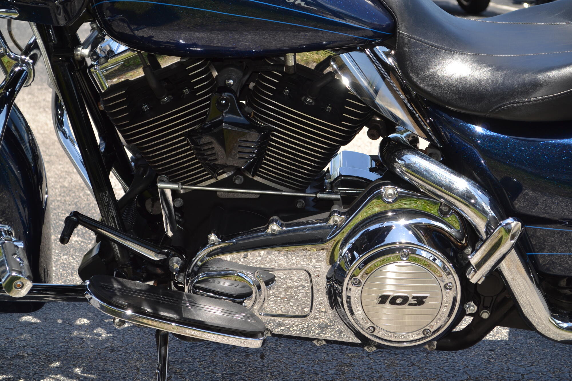 2013 Harley-Davidson® Road Glide® Custom - FLTRX103, photo 18