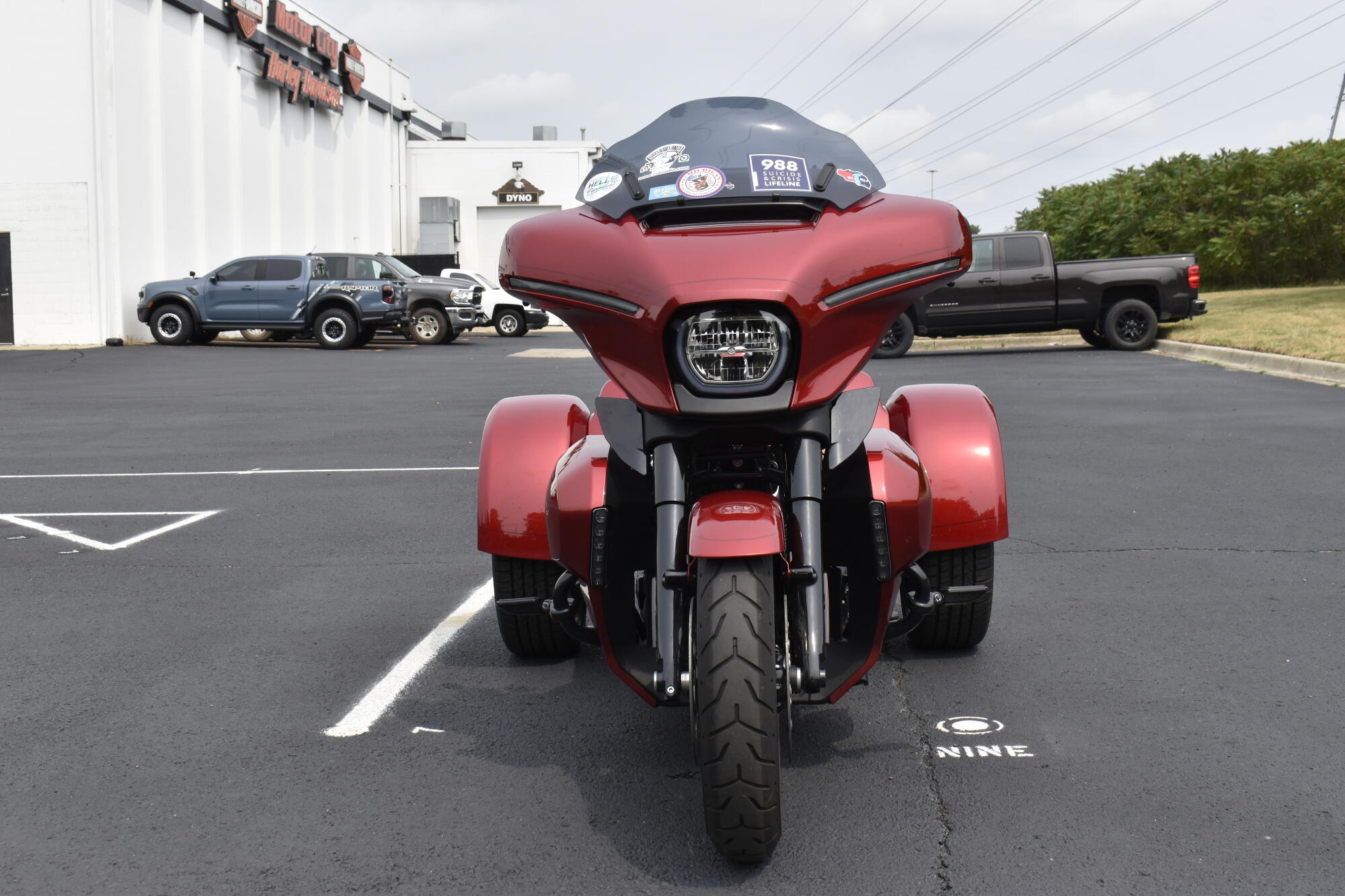 2026 Harley-Davidson® Street Glide 3 Limited Brilliant Red Black Trim, photo 3