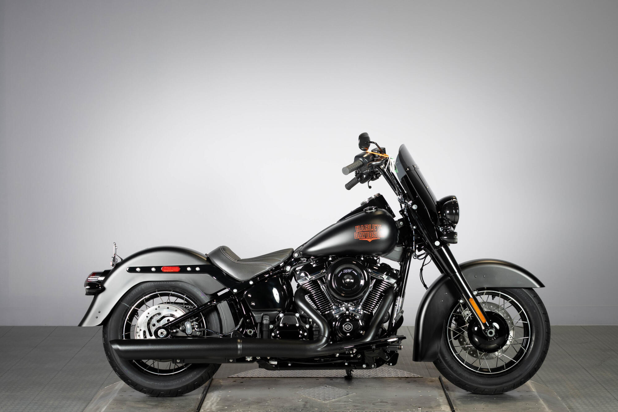 2026 Harley-Davidson® Deadwood™ FLHD