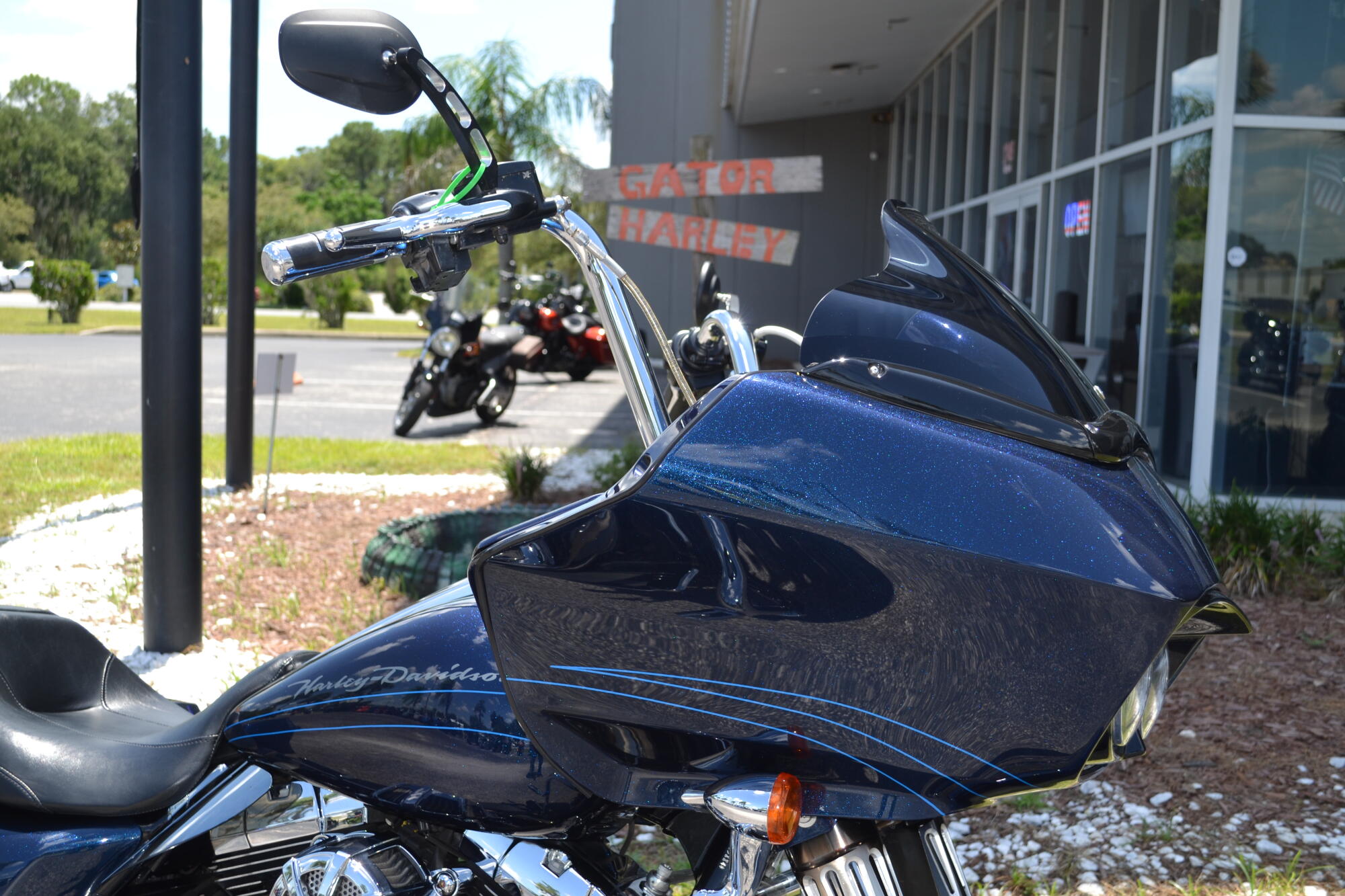 2013 Harley-Davidson® Road Glide® Custom - FLTRX103, photo 3