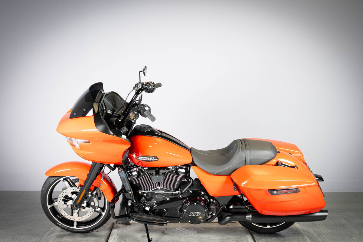 2026 Harley-Davidson® Road Glide™ FLTRX, photo 6