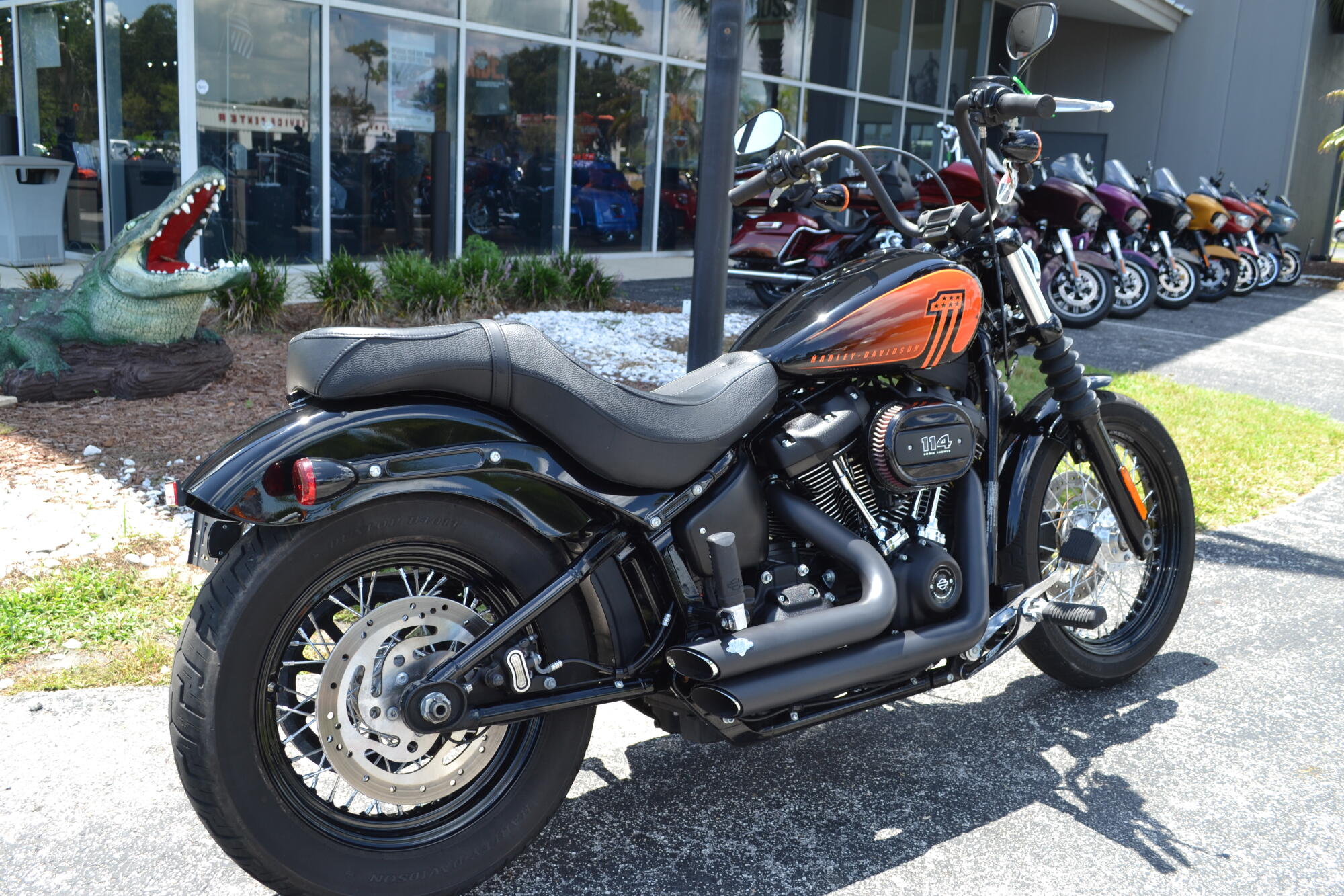 2021 Harley-Davidson® Street Bob® 114 - FXBBS, photo 8