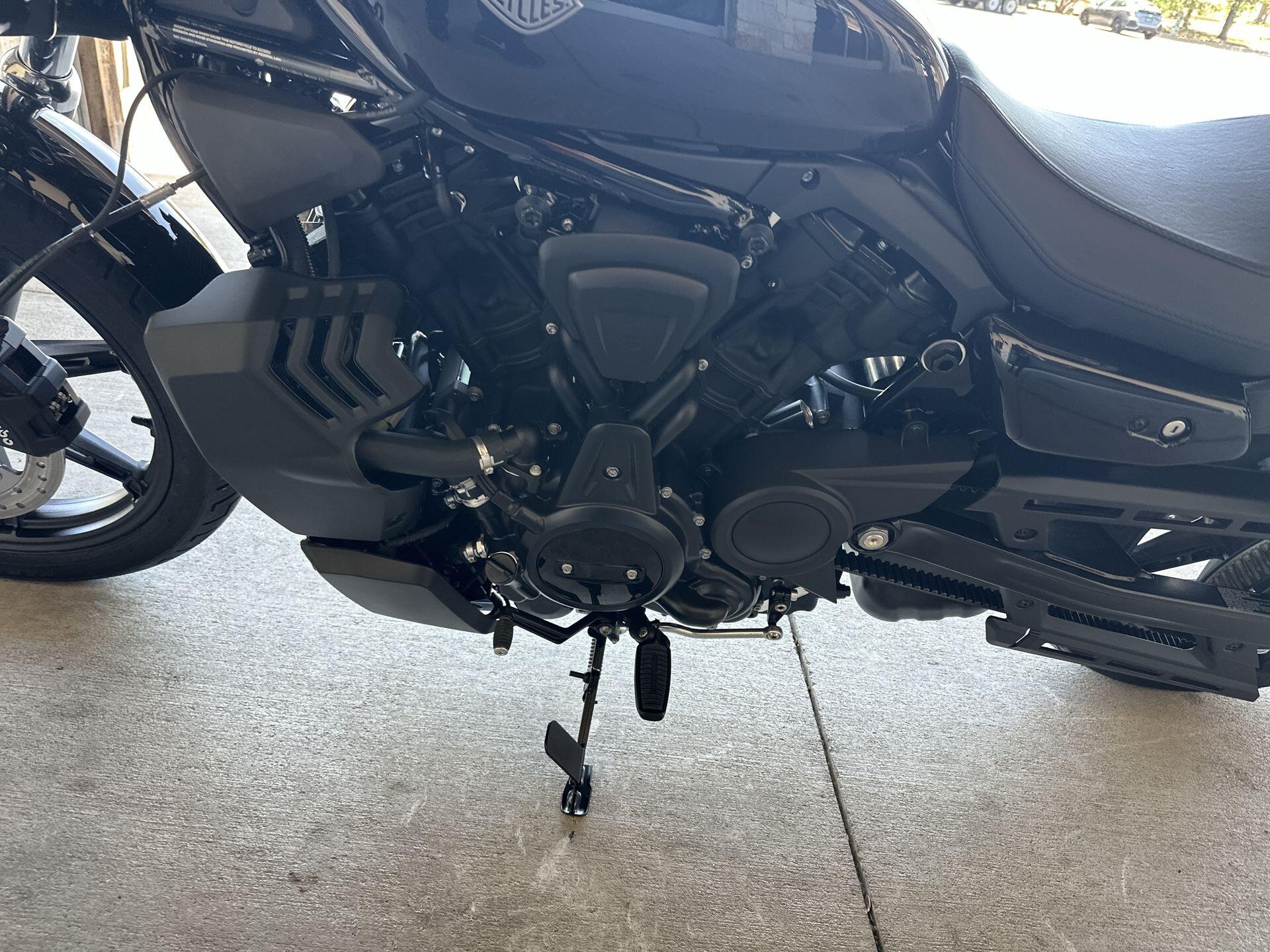 2026 Harley-Davidson® Nightster® RH975, photo 12