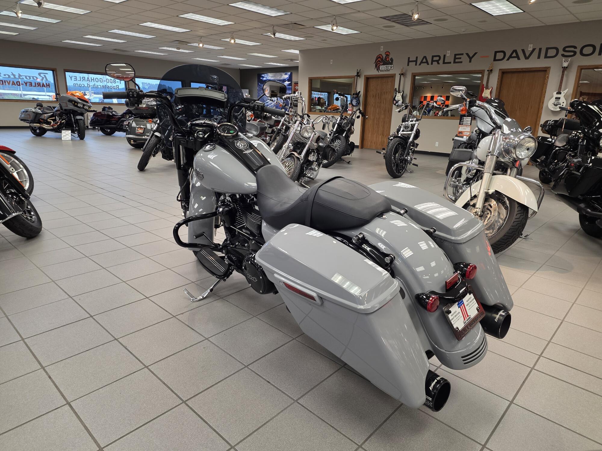 FLHRXS 2025 Road King™ Special, photo 6
