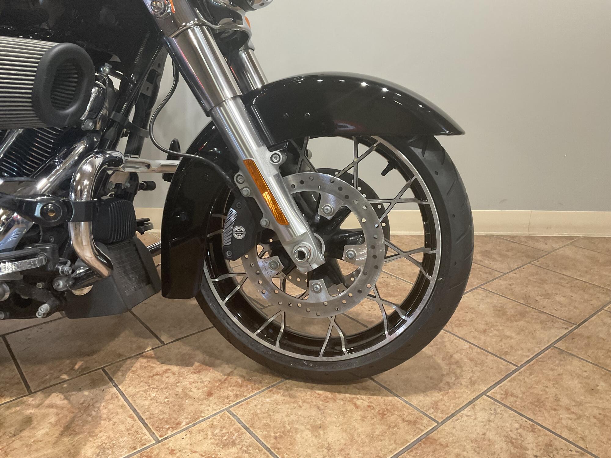 2022 Harley-Davidson® Street Glide® Special Vivid Black FLHXS, photo 7
