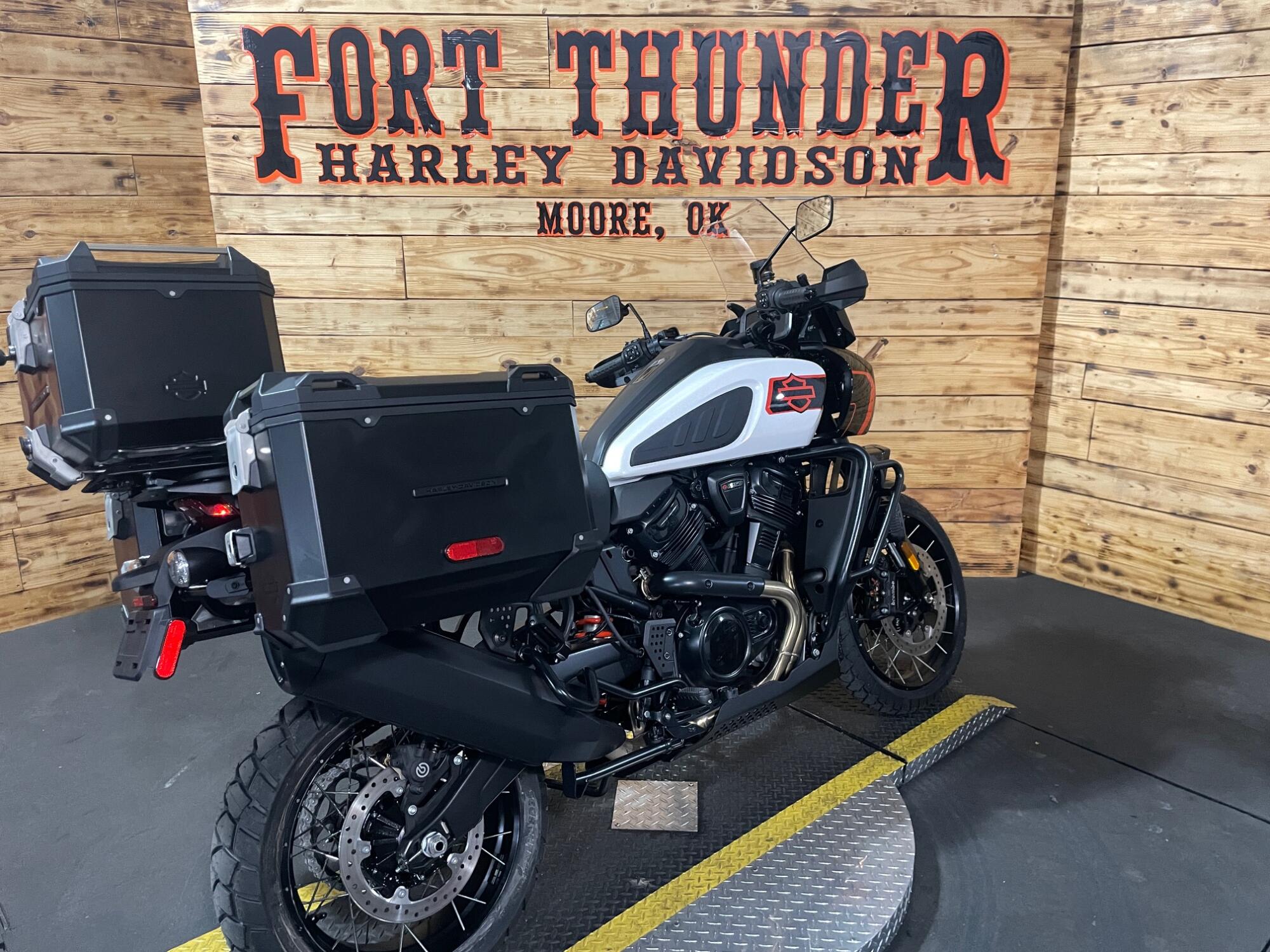 2026 Harley-Davidson® Pan America 1250 Limited RA1250L, photo 14