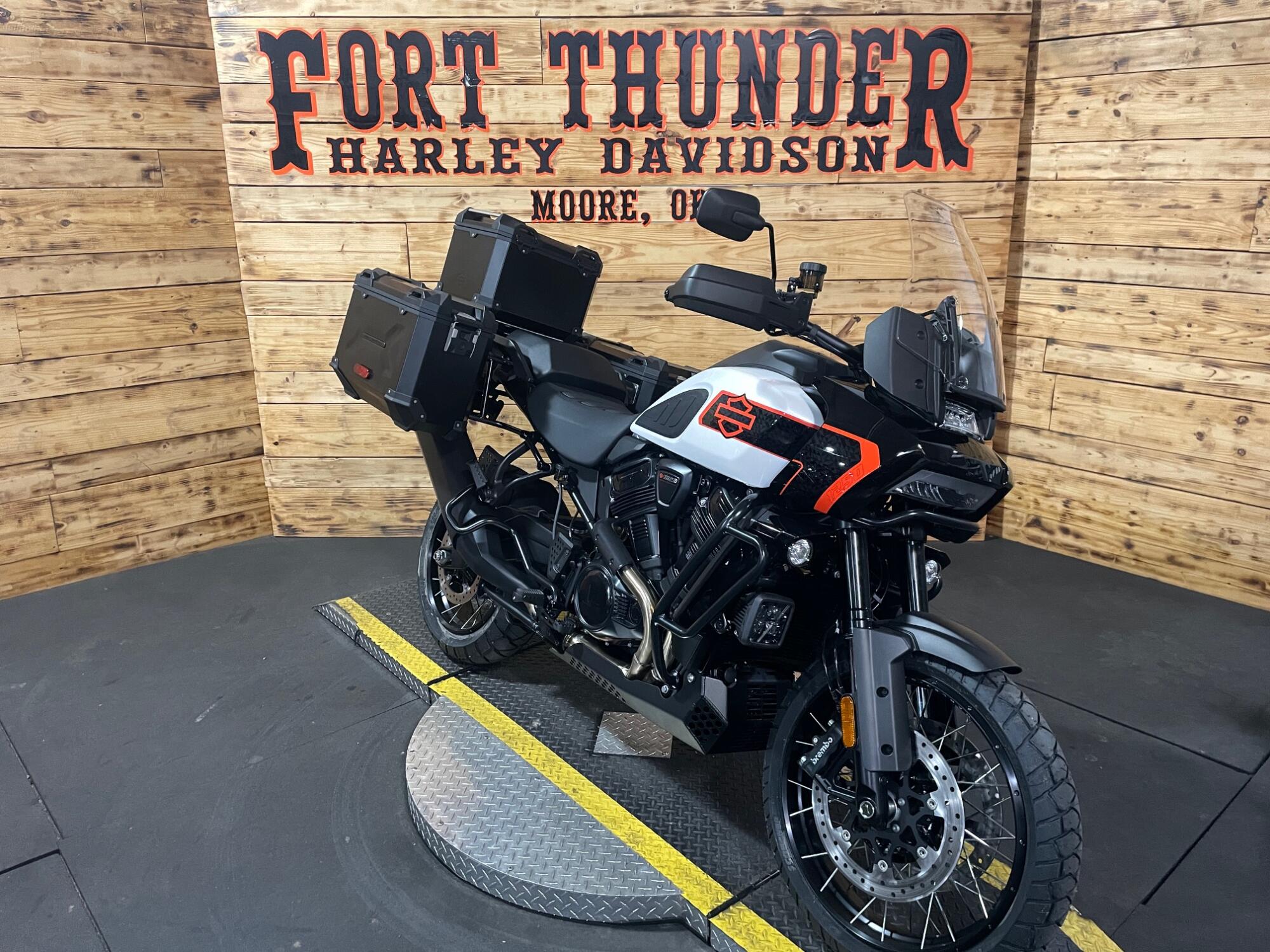 2026 Harley-Davidson® Pan America 1250 Limited RA1250L, photo 3