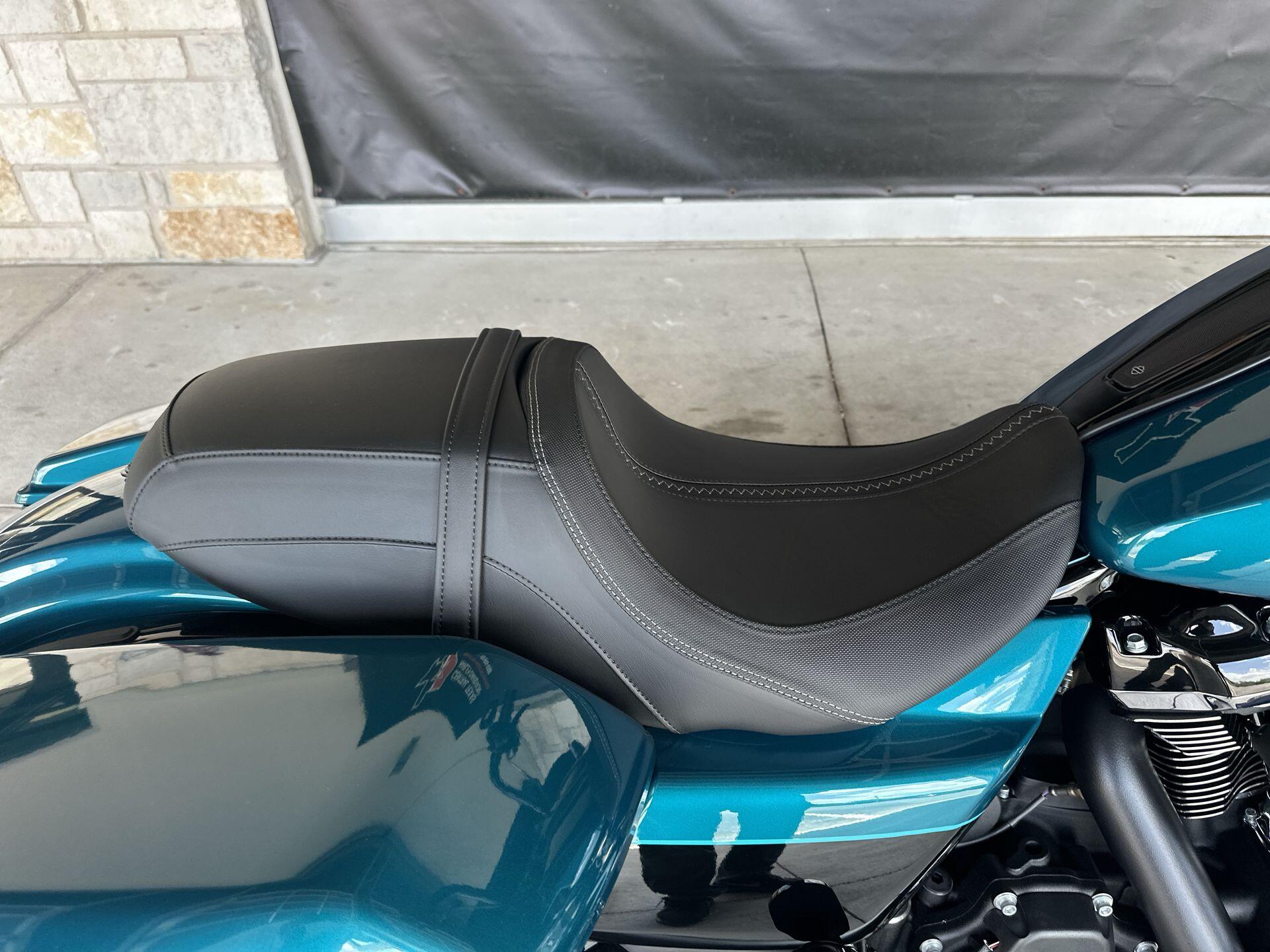 2026 Harley-Davidson® Road Glide® FLTRX, photo 7