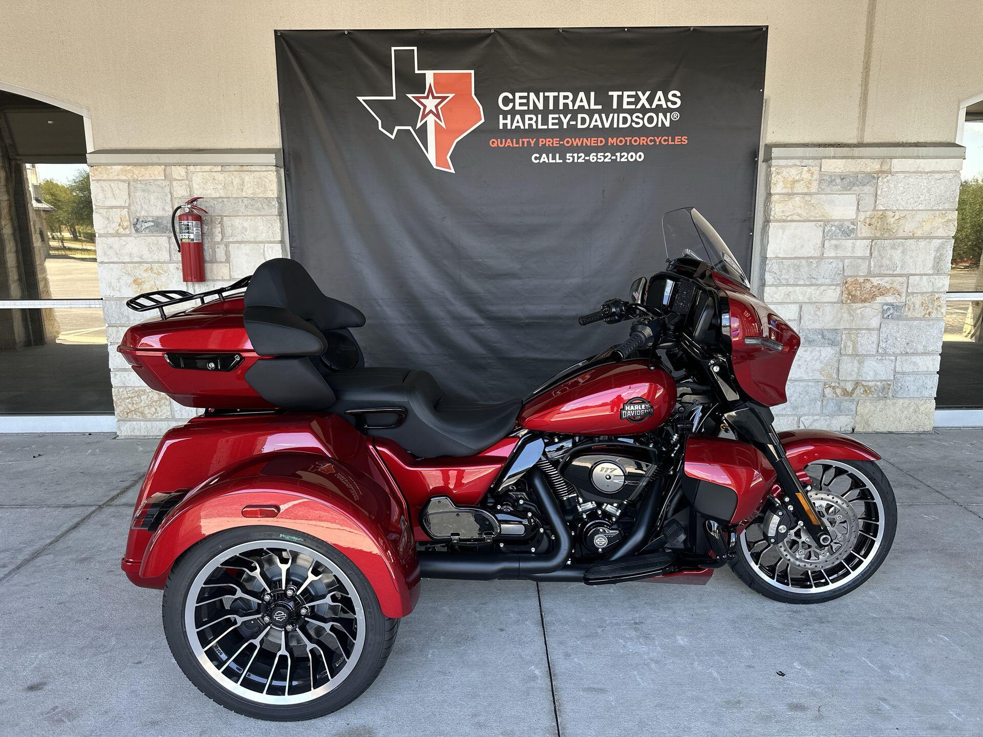 2026 Harley-Davidson® Street Glide 3 Limited FLHLT