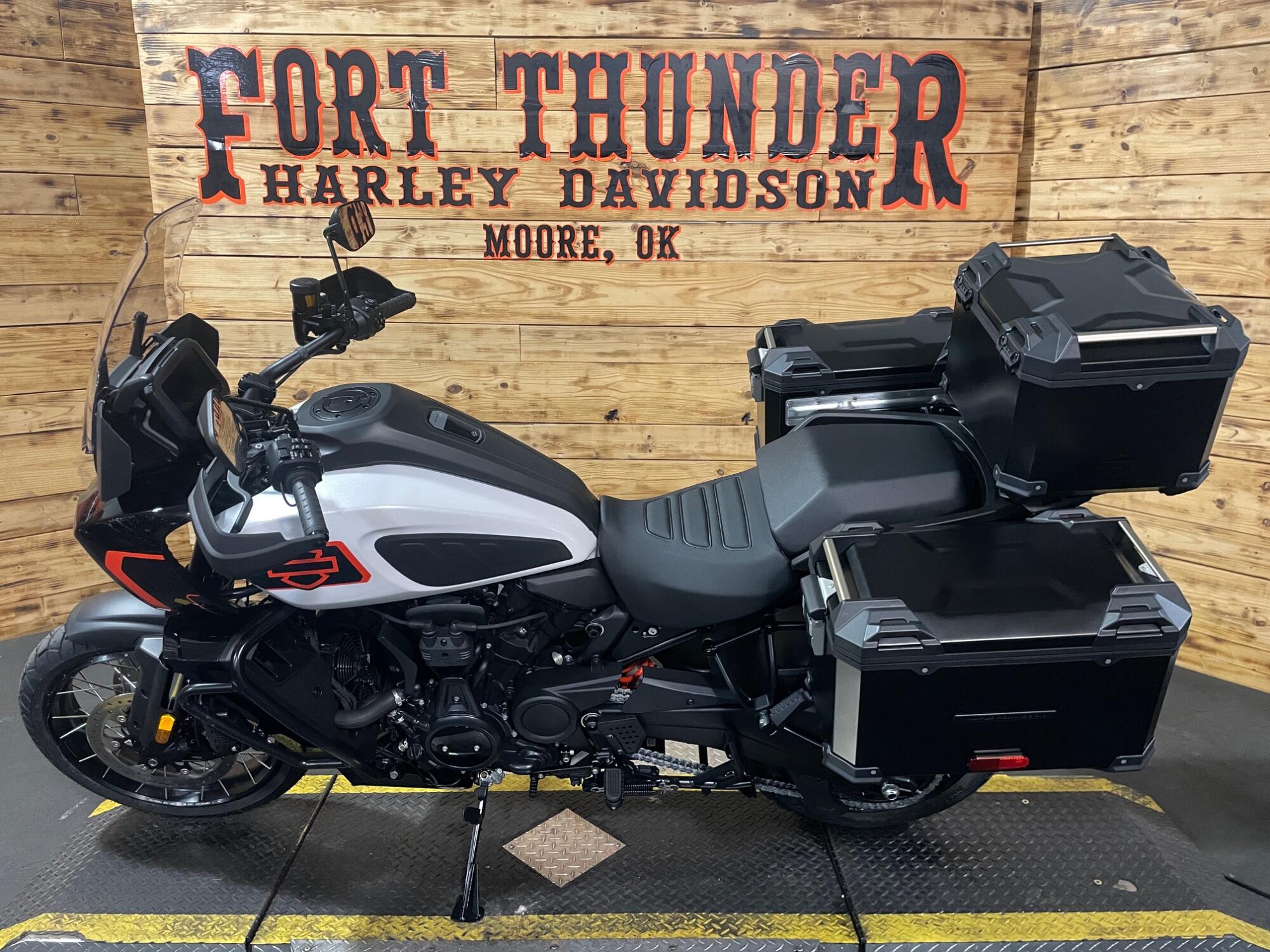 2026 Harley-Davidson® Pan America 1250 Limited RA1250L, photo 8