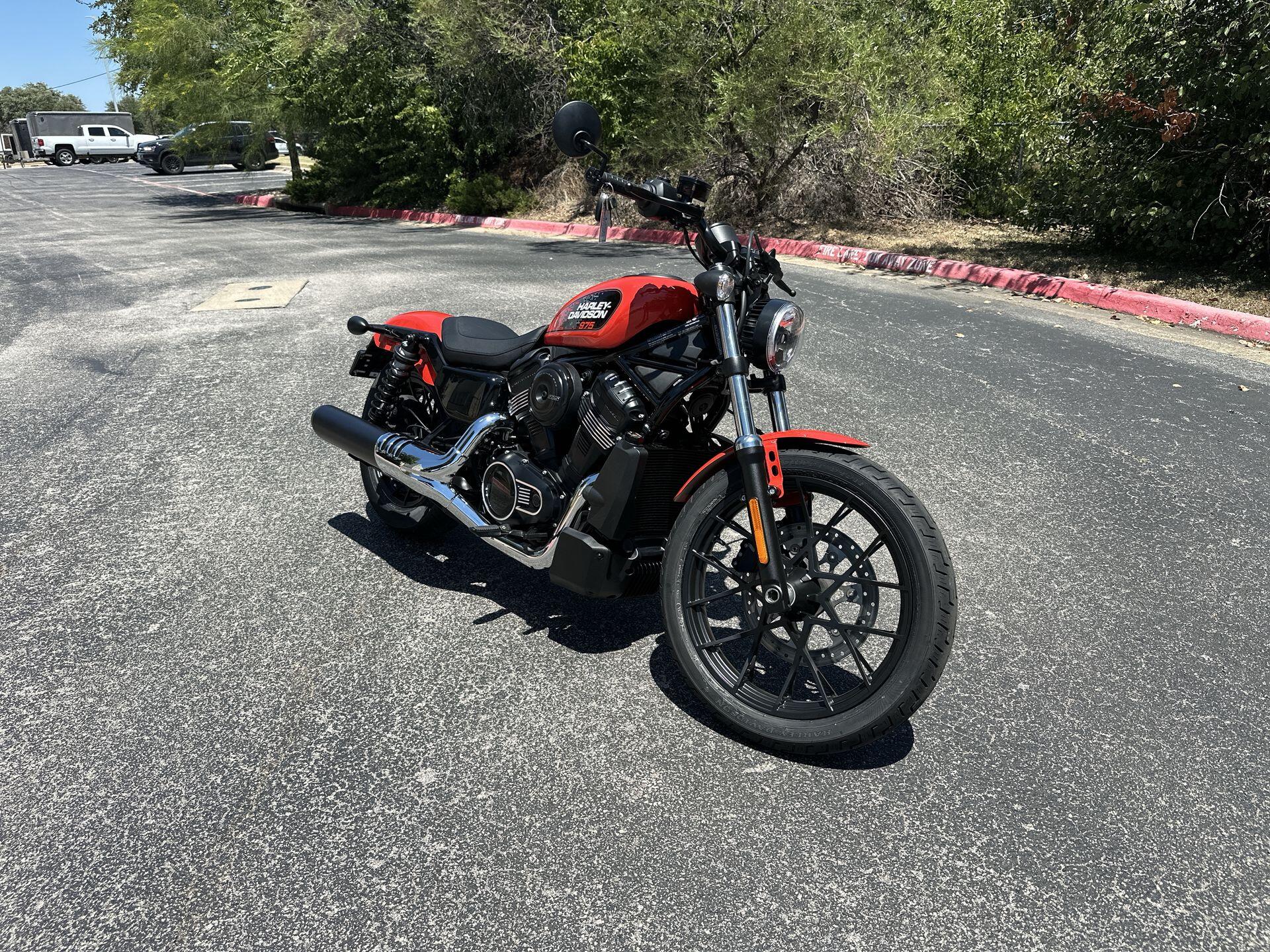 2026 Harley-Davidson® Nightster® RH975, photo 3