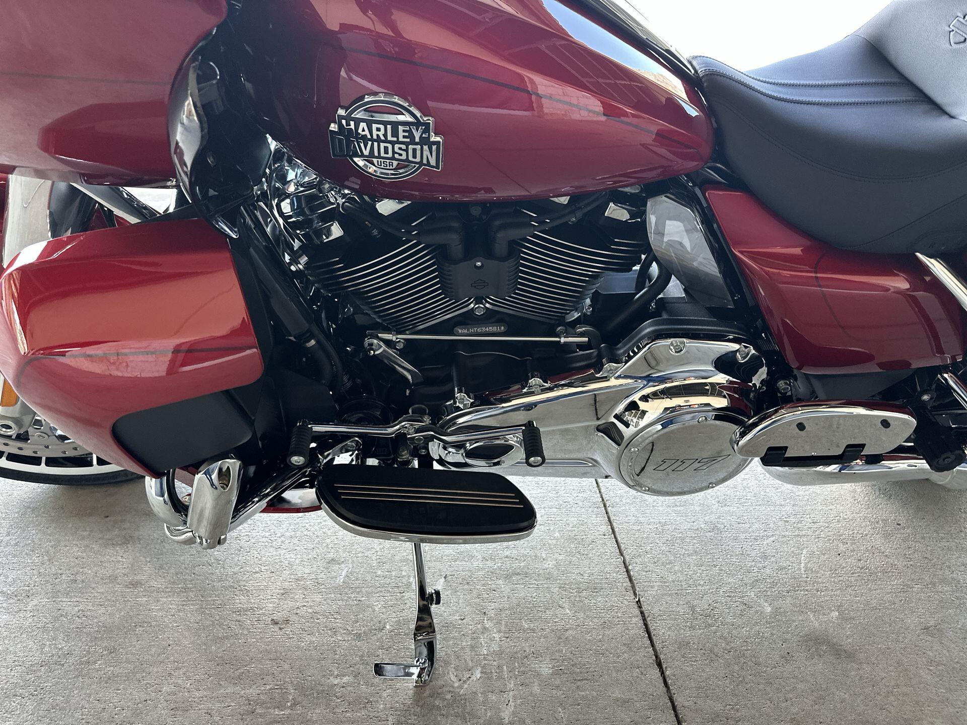 2026 Harley-Davidson® Road Glide Limited FLTRXL, photo 12