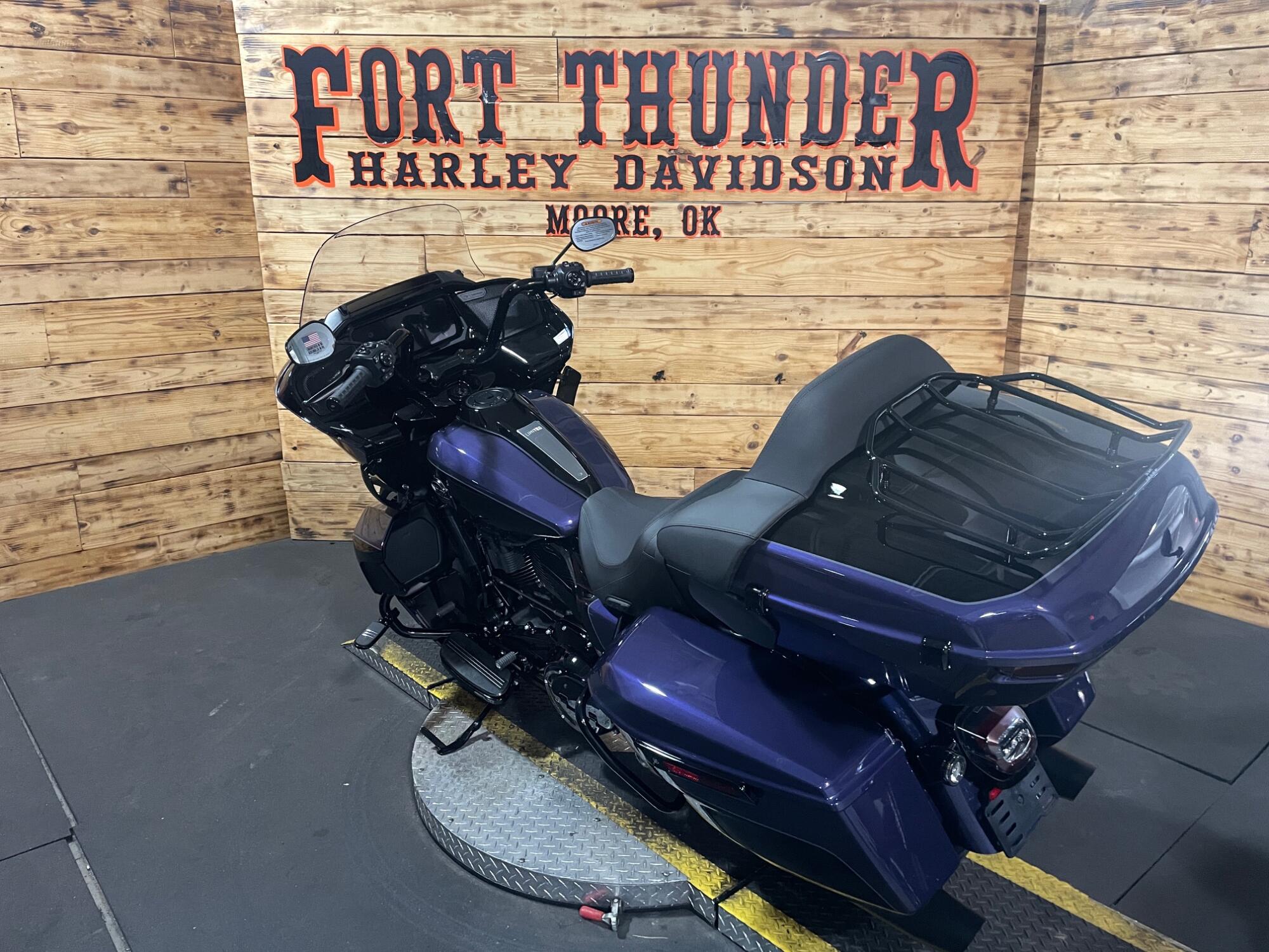 2026 Harley-Davidson® Road Glide Limited FLTRXL, photo 10