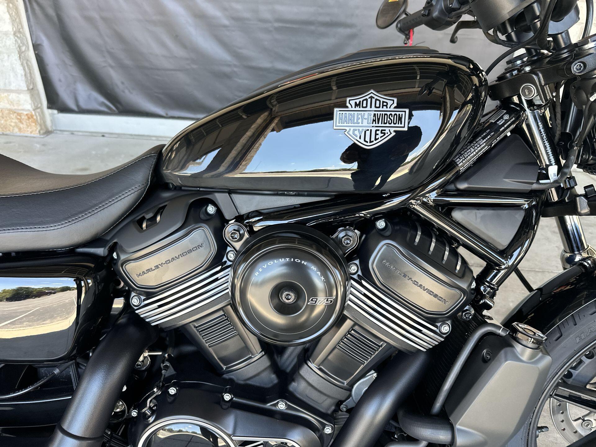 2026 Harley-Davidson® Nightster® RH975, photo 13
