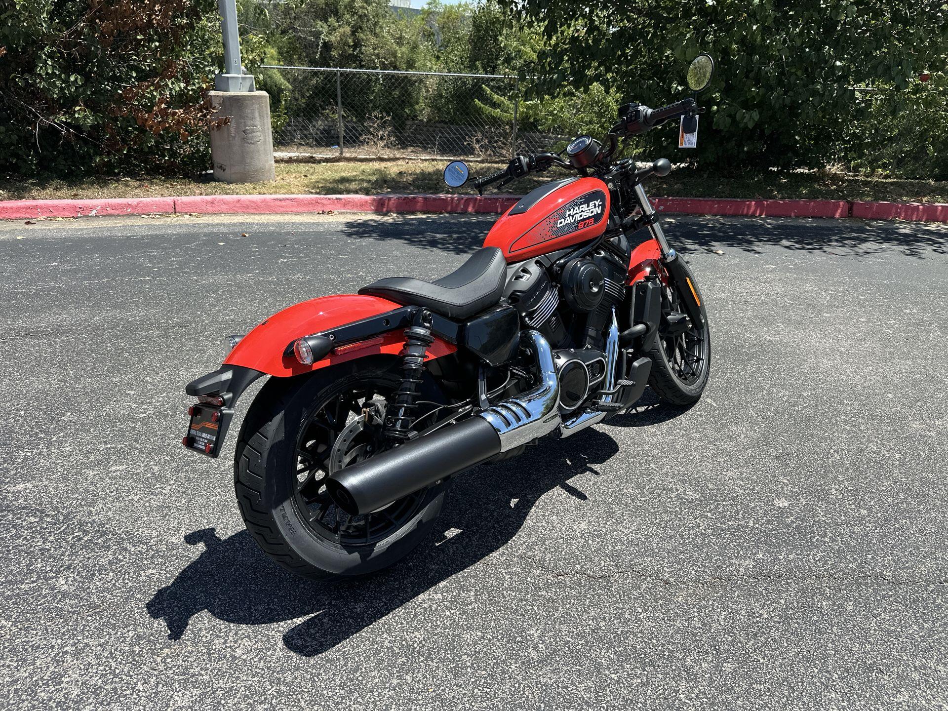 2026 Harley-Davidson® Nightster® RH975, photo 9