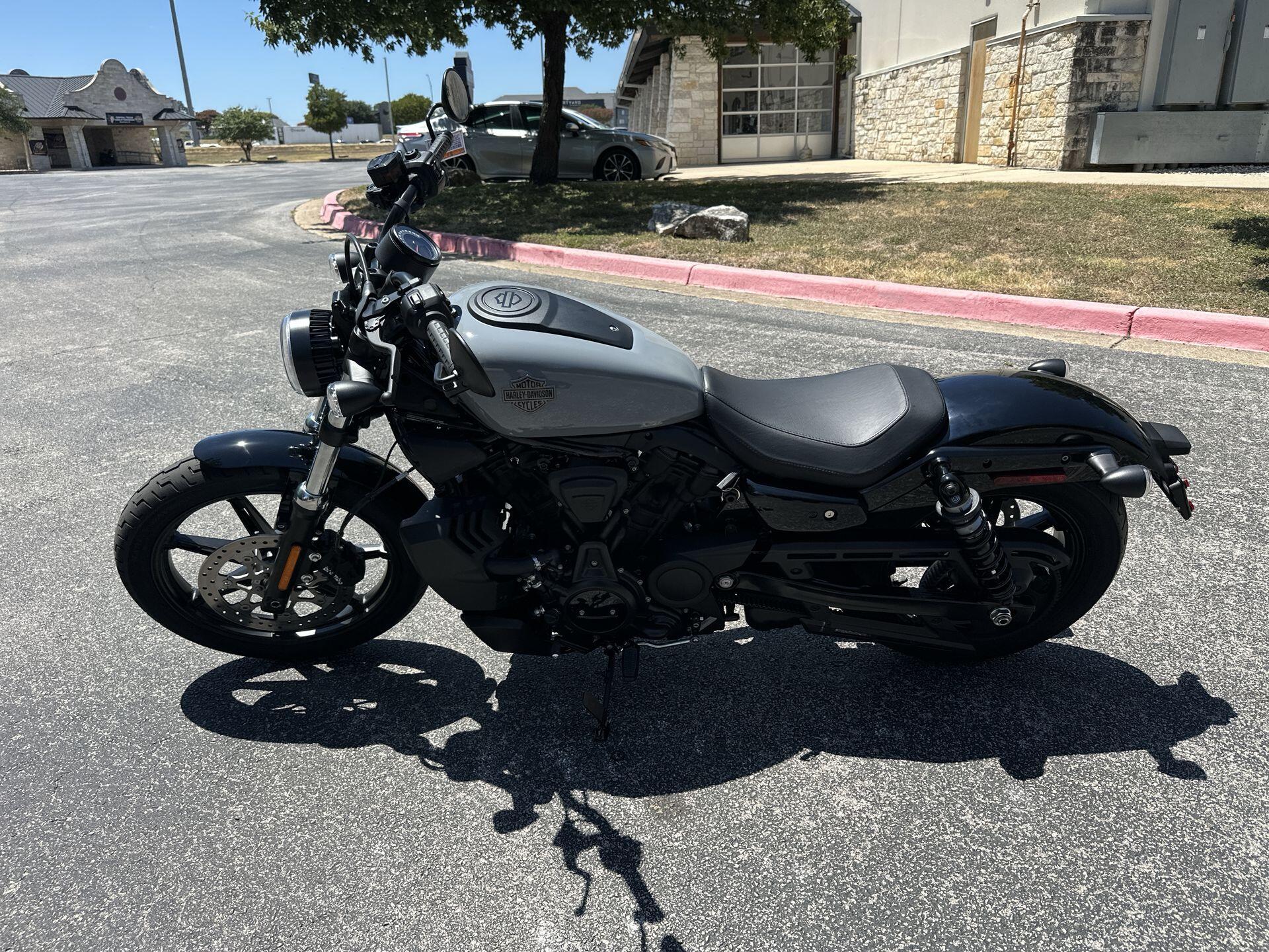 2026 Harley-Davidson® Nightster® RH975, photo 9
