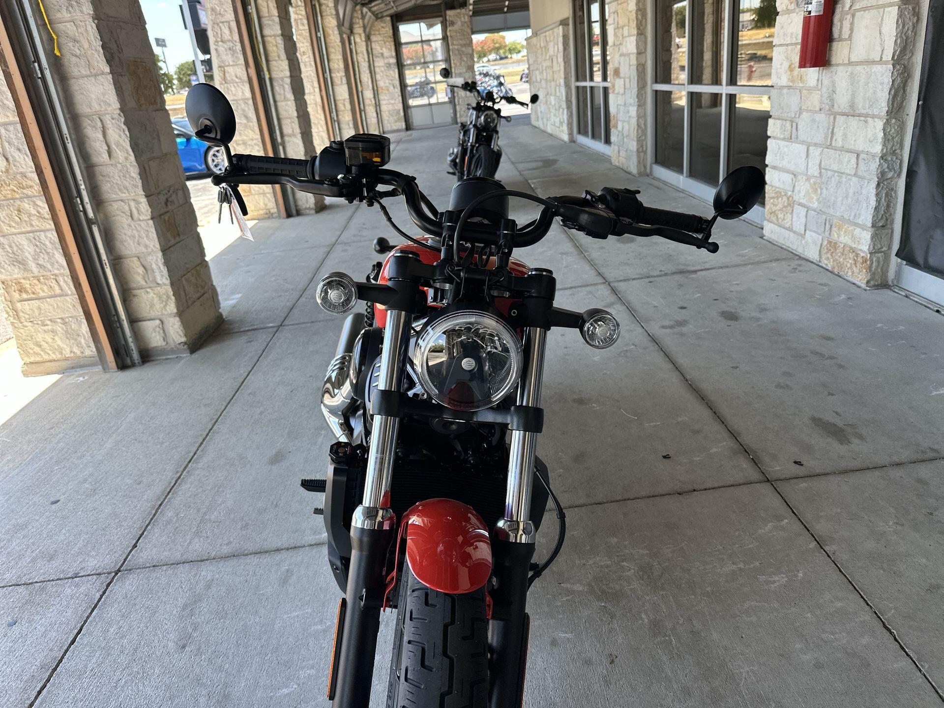 2026 Harley-Davidson® Nightster® RH975, photo 10