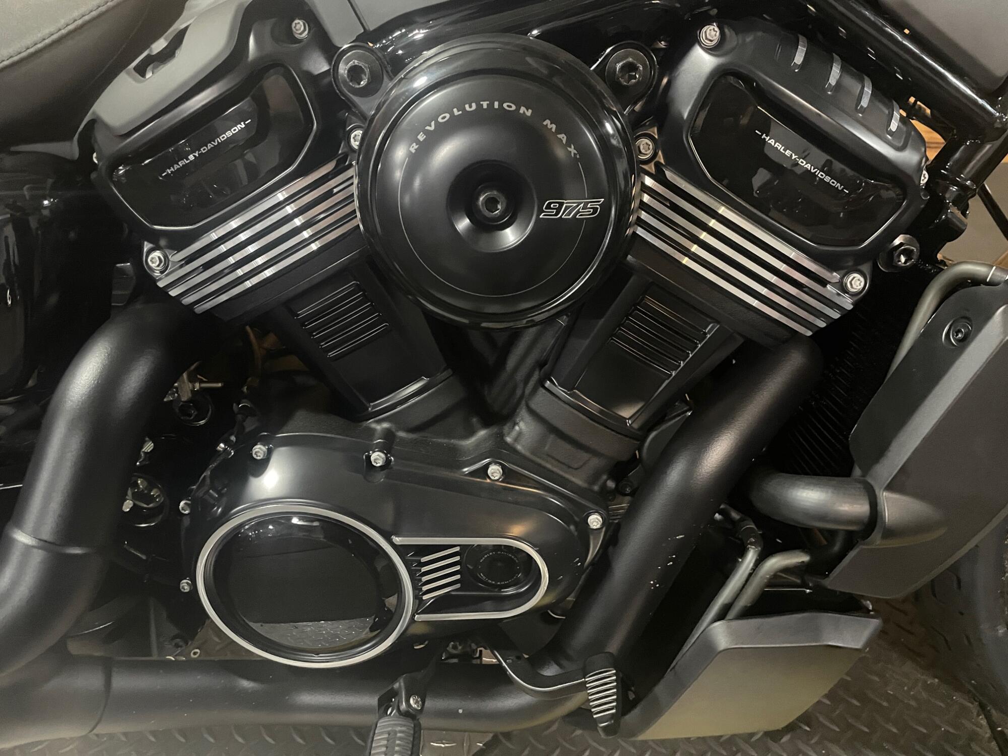 2026 Harley-Davidson® Nightster® Special RH975S, photo 2